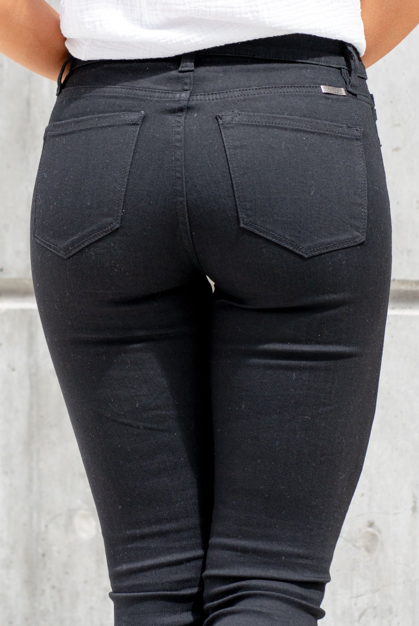 KanCan Jeans These skinny high-rise jeans have a perfect high-rise fit. Wear with everything this winter! Color: Black Cut: Skinny, 29.5" Inseam* Rise: High-Rise, 10.5" Front Rise* 72%COTTON, 25%POLYESTER, 3%SPANDEX Stitching: Classic Fly: Zipper Style #: KC7085HTBK Contact us for any additional measurements or sizing.