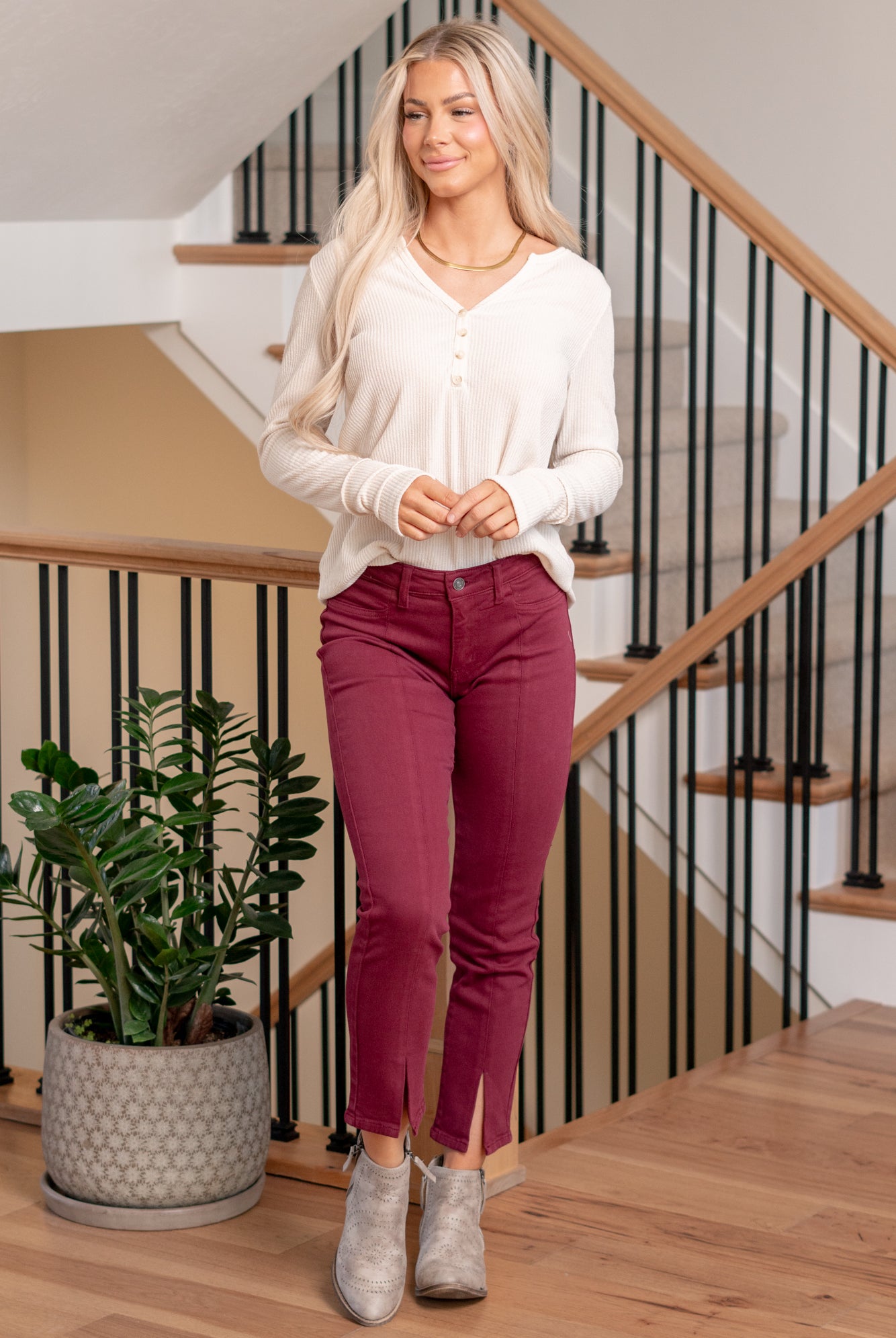 Belinda Mid Rise Skinny Straight Leg Jeans comes in three beautiful color tones. Made with stretchy denim fabric that hugs your body in the right places. This jean sits right at the waist for an easy fit that's both comfortable and chic. Features a front center slit, for an edgier look and feel. Color: Burgundy Cut: Skinny Straight, 27" Inseam* Rise: Mid-Rise, 9.5" Front Rise* Material: 94.8% Cotton, 4% t-400, 1.2% Spandex Stitching: Classic Fly: Zipper Style #: KC7453BU