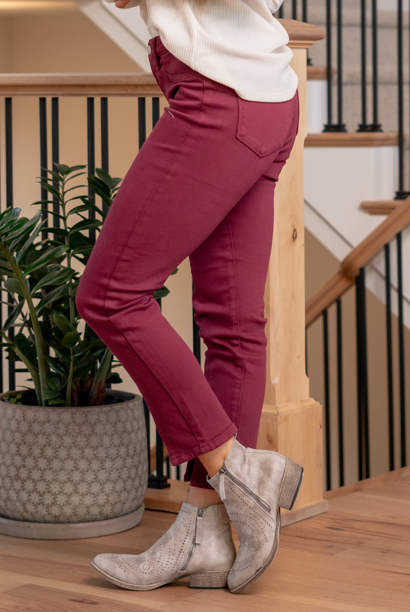 Belinda Mid Rise Skinny Straight Leg Jeans comes in three beautiful color tones. Made with stretchy denim fabric that hugs your body in the right places. This jean sits right at the waist for an easy fit that's both comfortable and chic. Features a front center slit, for an edgier look and feel. Color: Burgundy Cut: Skinny Straight, 27" Inseam* Rise: Mid-Rise, 9.5" Front Rise* Material: 94.8% Cotton, 4% t-400, 1.2% Spandex Stitching: Classic Fly: Zipper Style #: KC7453BU