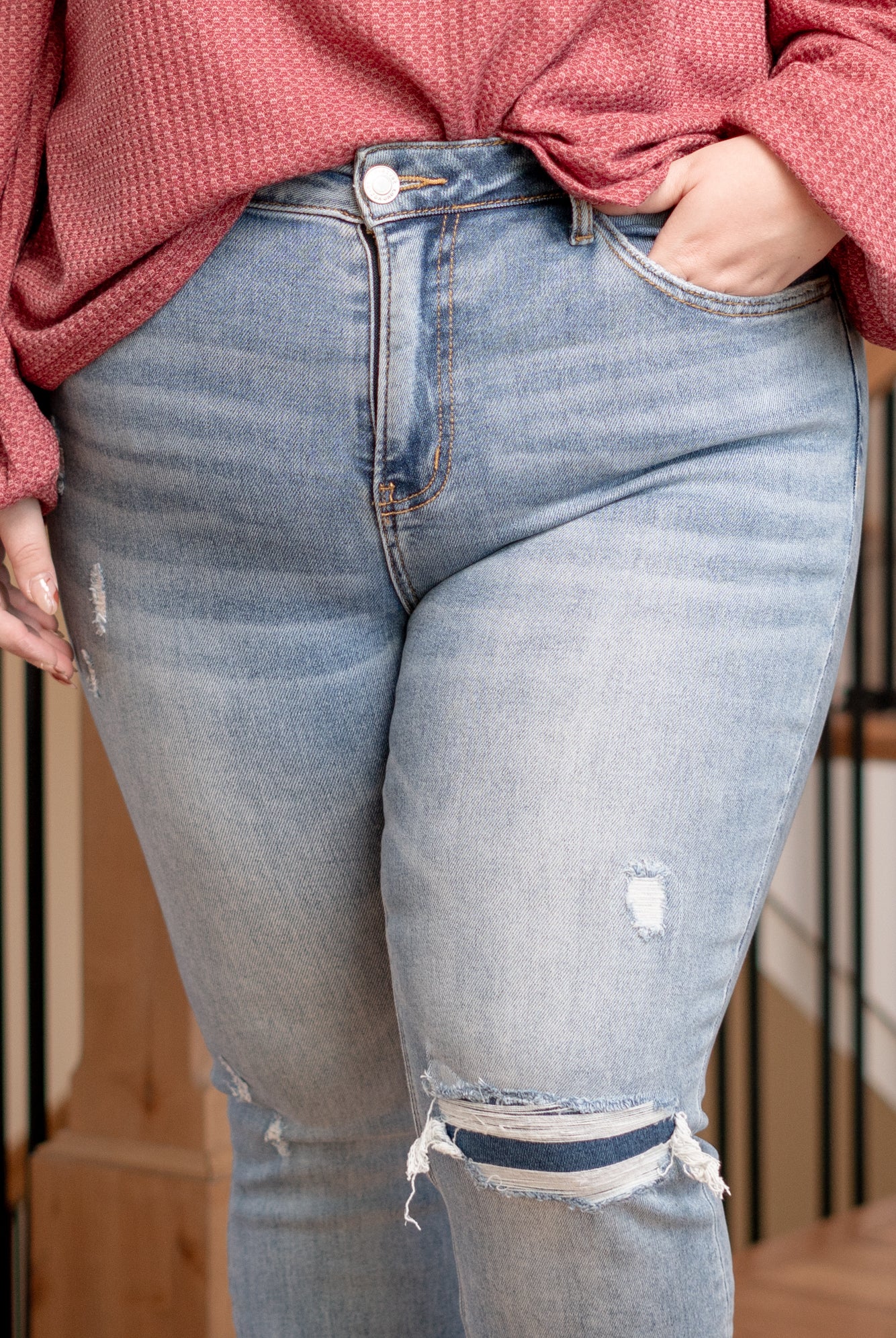 Lovervet by VERVET The Improving Mid Rise Crop Slim Straight jeans, a perfect blend of modernity and timeless comfort. These jeans feature a flattering mid-rise silhouette and a contemporary slim straight leg, offering versatility and chic appeal. The cropped length adds a touch of sophistication, making them suitable for a range of occasions.
