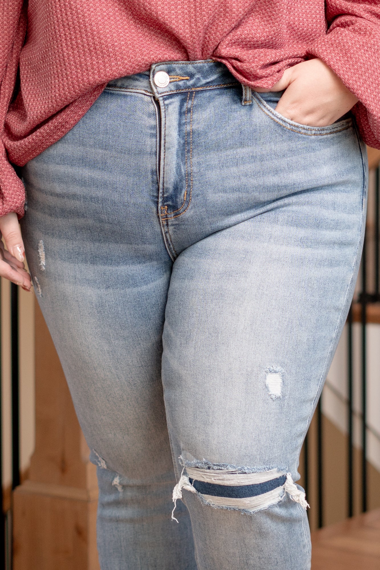 Lovervet by VERVET The Improving Mid Rise Crop Slim Straight jeans, a perfect blend of modernity and timeless comfort. These jeans feature a flattering mid-rise silhouette and a contemporary slim straight leg, offering versatility and chic appeal. The cropped length adds a touch of sophistication, making them suitable for a range of occasions.