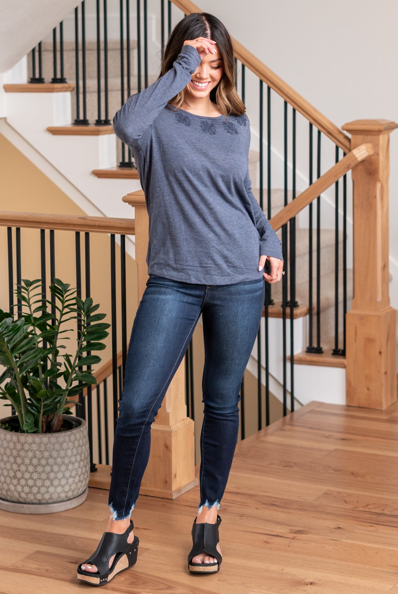Hem & Thread Introducing the Morgan Embroidered Tie Back Long Sleeve Tee – a blend of style and comfort with delicate embroidery and a flattering tie-back design, perfect for any occasion. Color: Navy Neckline: Open Material: 65% Cotton 35% Polyester Style #: 31576W-Navy Contact us for any additional measurements or sizing.