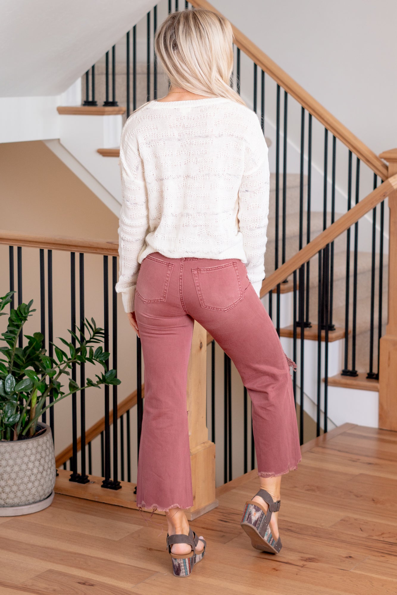 Vervet Flying Monkey Jeans These jeans feature a high waist with a cropped flare bottom and distressed legs in a pretty balsam wash in nonstretch denim. Color: Russet Brown Cut: Crop Flare, 27* Rise: High Rise, 10" Front Rise* Material: 100% Cotton Machine Wash Separately In Cold Water Stitching: Classic Fly: Zipper Style #: V2736RU