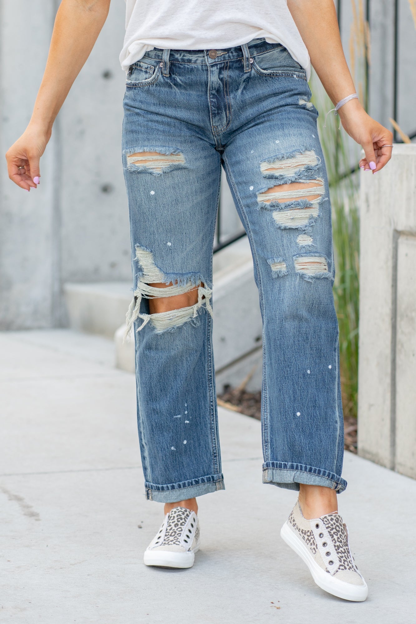 KanCan Jeans These mid-rise boyfriend jeans hit at exactly the right spot on your waist and with some spandex, these will stretch as you wear and get super comfy! Color: Dark Blue Wash Cut: Cuffed Boyfriend, 26" Inseam* Rise: Mid-Rise, 9.25" Front Rise* 99% COTTON, 1% SPANDEX Stitching: Classic Fly: Zipper Style #: KC8687D Contact us for any additional measurements or sizing.