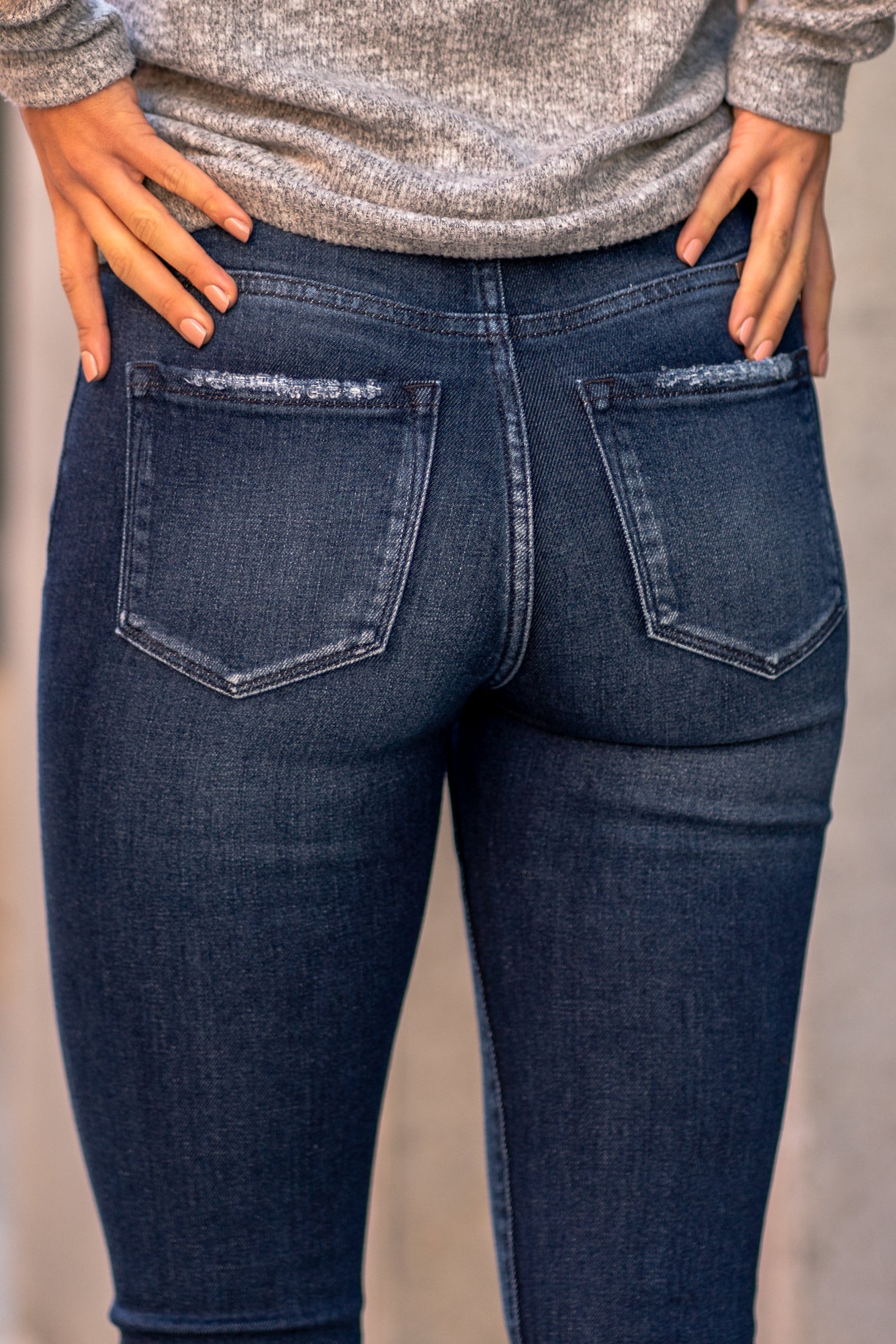 KanCan Jeans Color: Dark Blue Cut: Curvy Skinny, 30" Inseam* Rise: High-Rise, 10" Front Rise* 92% COTTON , 7% POLYESTER , 1% SPANDEX Stitching: Classic Fly: Exposed Button Fly Style #: KC7145D Contact us for any additional measurements or sizing. *Measured on the smallest size, measurements may vary by size.