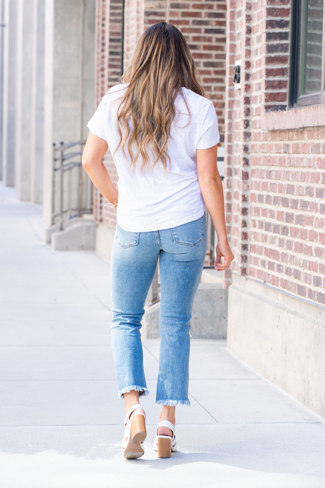 Vervet Flying Monkey Jeans These high-waisted crop straight-leg jeans have a soft stretch material that will feel so comfortable. Cropped legs and slightly distressed detail with the classic 5-pocket design. Color: Medium Blue Wash Cut: Ankle Skinny, 26"* Rise: High-Rise, 10" Front Rise* Material: 90.5% COTTON 7.5% POLYESTER 2% SPANDEX Machine Wash Separately In Cold Water Stitching: Classic Fly: Zip Fly Style #: V2210