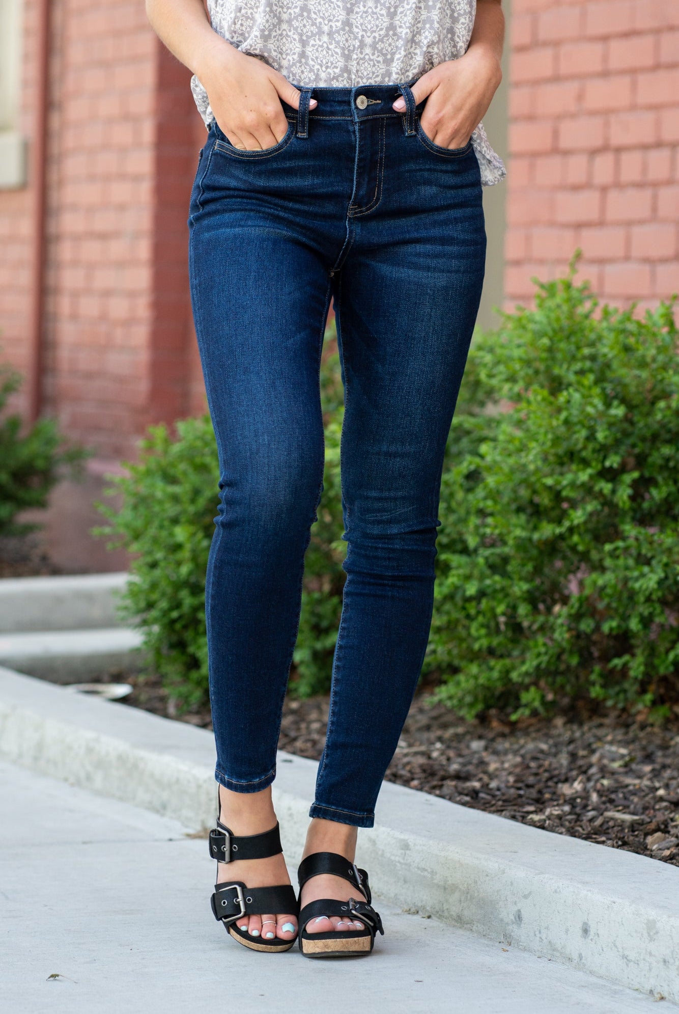VERVET by Flying Monkey Jeans Skinny, 29" Inseam Rise: High Rise, 10" Front Rise 65% COTTON 30% POLYESTER 3% RAYON 2% SPANDEX Machine Wash Separately In Cold Water Stitching: Classic Fly: Zipper Fly Style #: V2423D Contact us for any additional measurements or sizing. *Measured on the smallest size, measurements may vary by size.