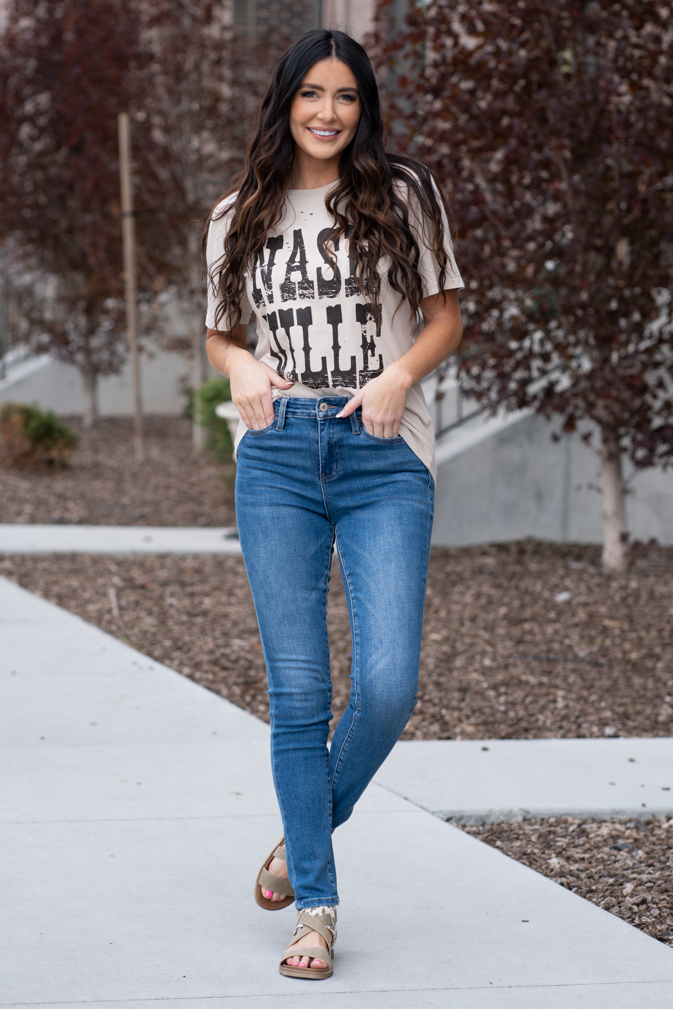 VERVET by Flying Monkey Jeans Skinny, 29" Inseam Rise: High Rise, 10" Front Rise 65% COTTON, 30% POLYESTER, 3% RAYON, 2% SPANDEX Machine Wash Separately In Cold Water Stitching: Classic Fly: Zipper Fly Style #: V2423M Contact us for any additional measurements or sizing. *Measured on the smallest size, measurements may vary by size.