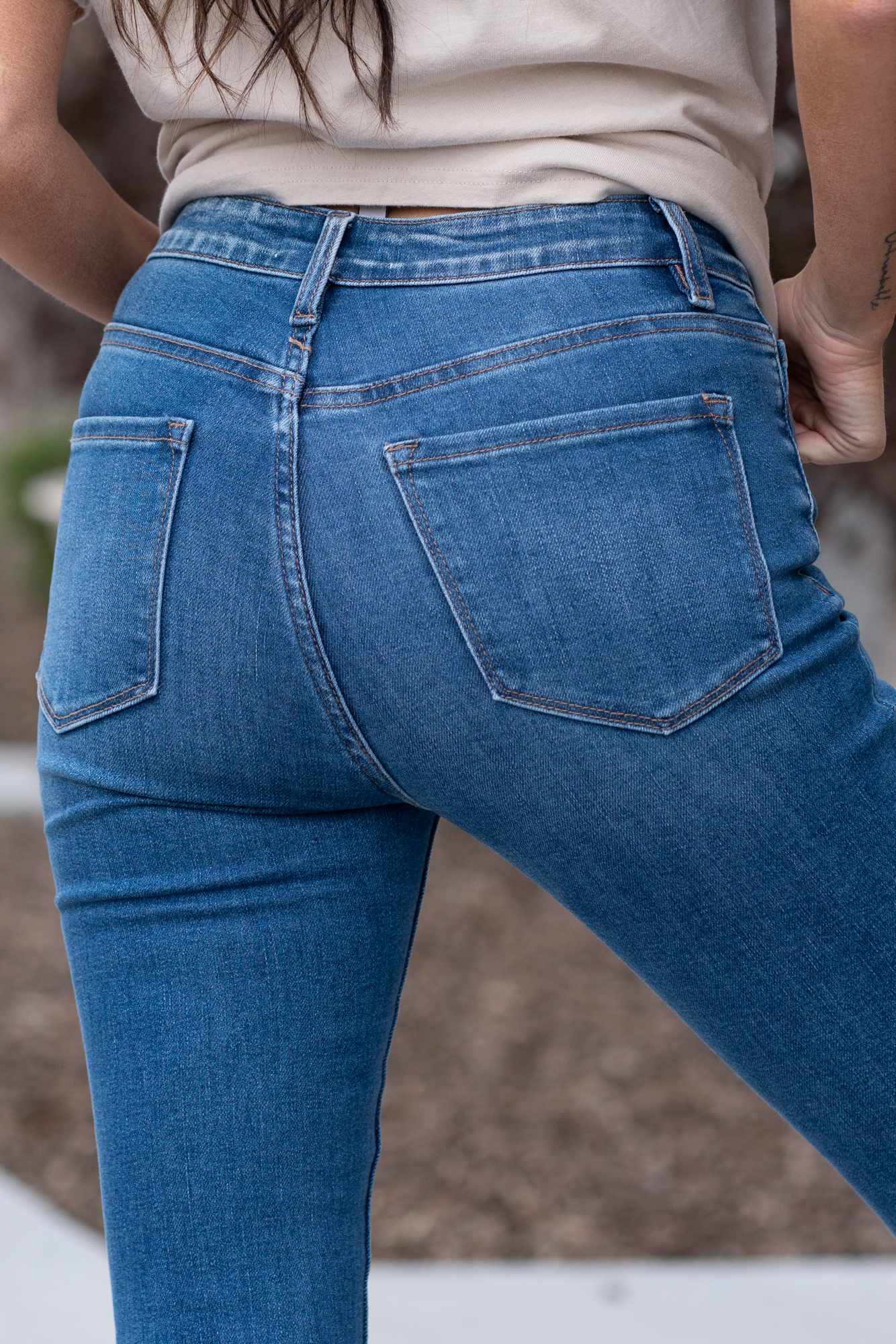 VERVET by Flying Monkey Jeans Skinny, 29" Inseam Rise: High Rise, 10" Front Rise 65% COTTON, 30% POLYESTER, 3% RAYON, 2% SPANDEX Machine Wash Separately In Cold Water Stitching: Classic Fly: Zipper Fly Style #: V2423M Contact us for any additional measurements or sizing. *Measured on the smallest size, measurements may vary by size.