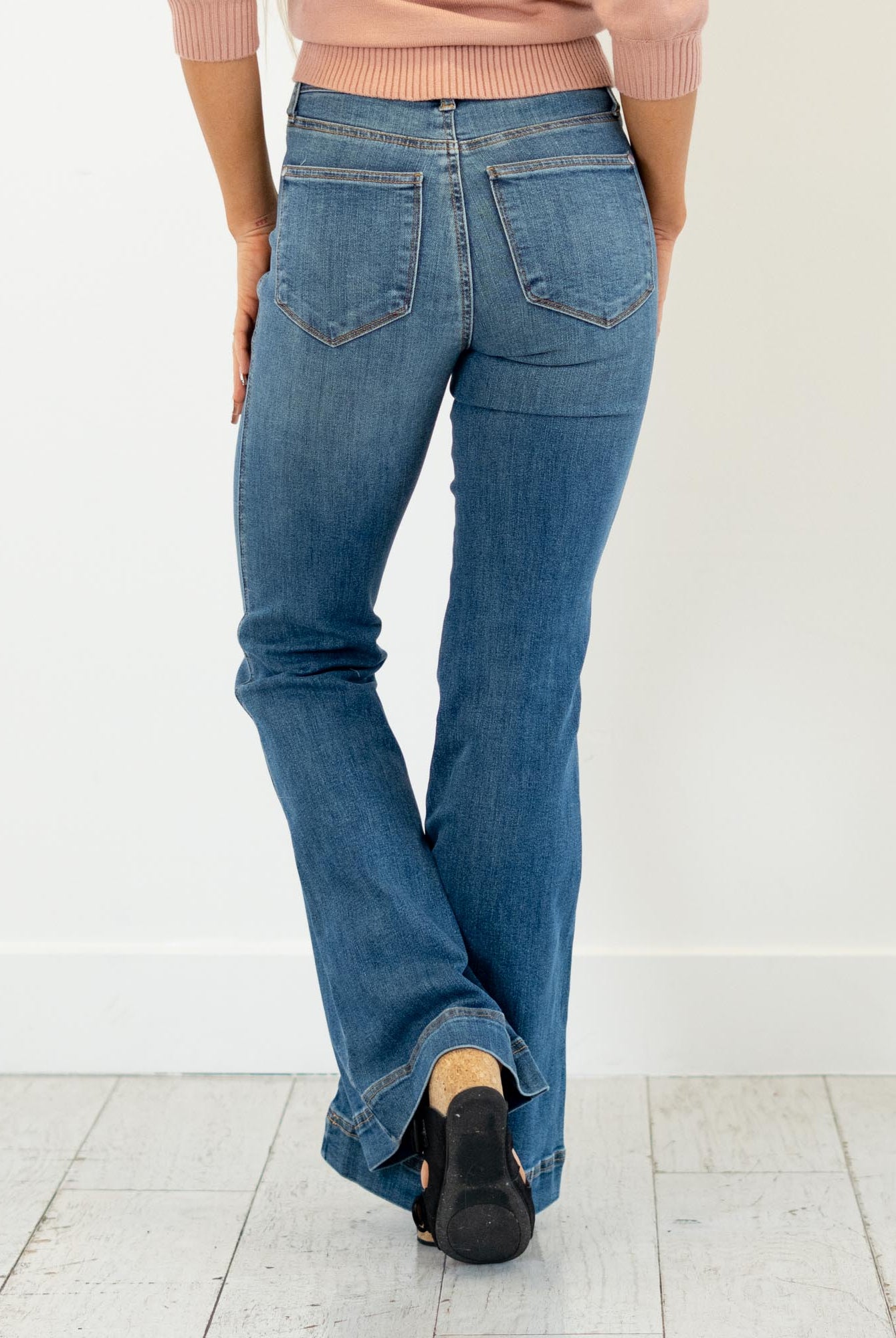 Judy Blue
High-rise tummy control, double-button waist, soft stretch flare—your new sculpting denim essential.
Color: Medium Blue
Cut: Flare, 10.75" Inseam*
Rise: High Rise, 33" Front Rise*
Material: 91% Cotton, 7% Polyester, 2% Spandex
Stitching: Classic
Fly: Zipper
Style #: Style # JB881018 | # 881018
*Measured on the smallest size, measurements may vary by size.
Contact us for any additional measurements or sizing.