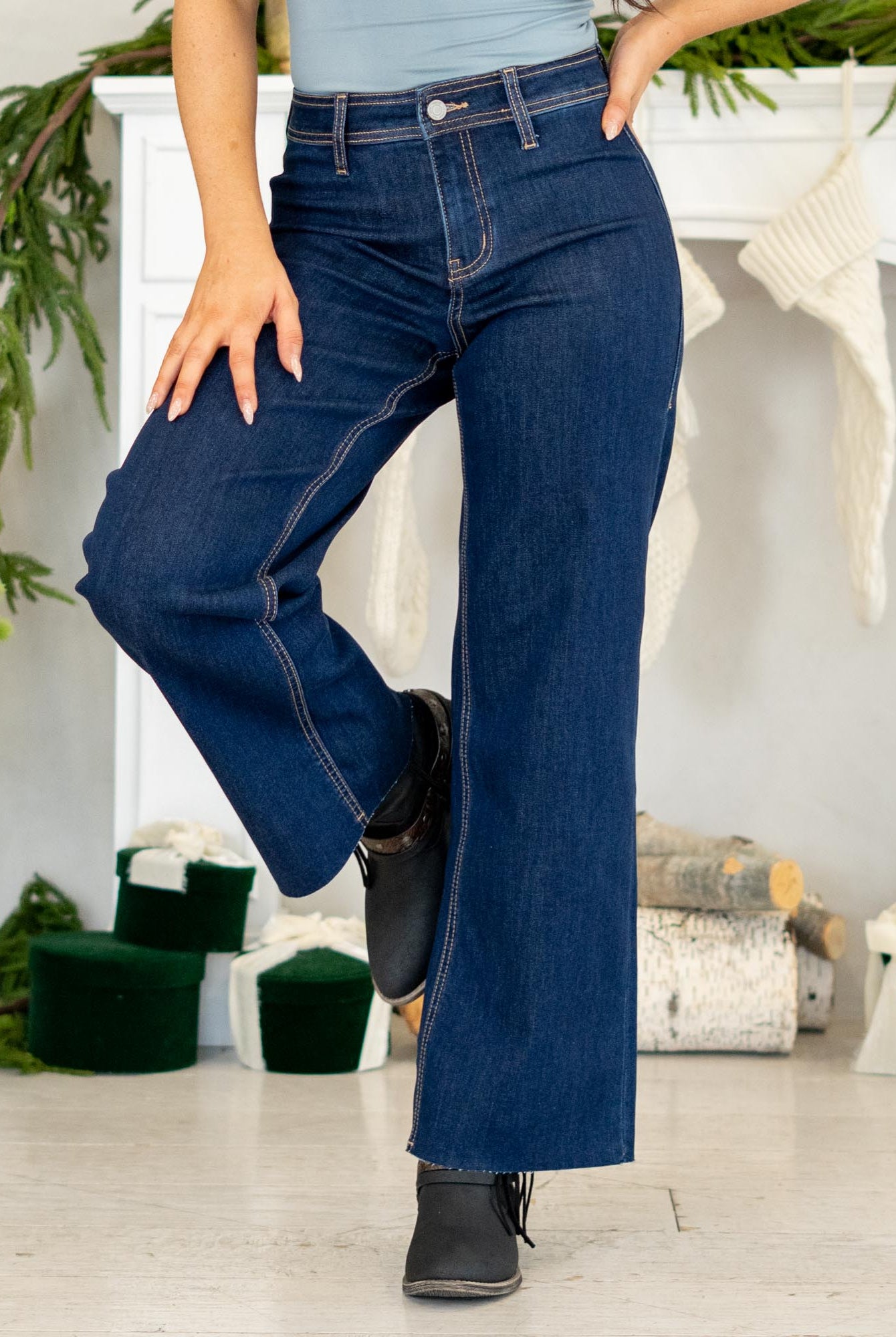 VERVET by Flying Monkey Jeans
Effortless, modern, and made to flatter — the Genial High Rise Raw Hem Wide Leg Jeans feature soft comfort stretch denim with a polished yet easy silhouette. The high rise waist enhances your shape, while the clean-cut raw hem and ankle-length finish give these wide legs a fresh, on-trend look. Simple, sleek, and ready for everyday styling.
Color Name: Genial
Color: Dark Blue Wash
Cut: Wide Leg, 28" Inseam*
Rise: High-Rise, 10" Front Rise*
Leg Opening: 20"