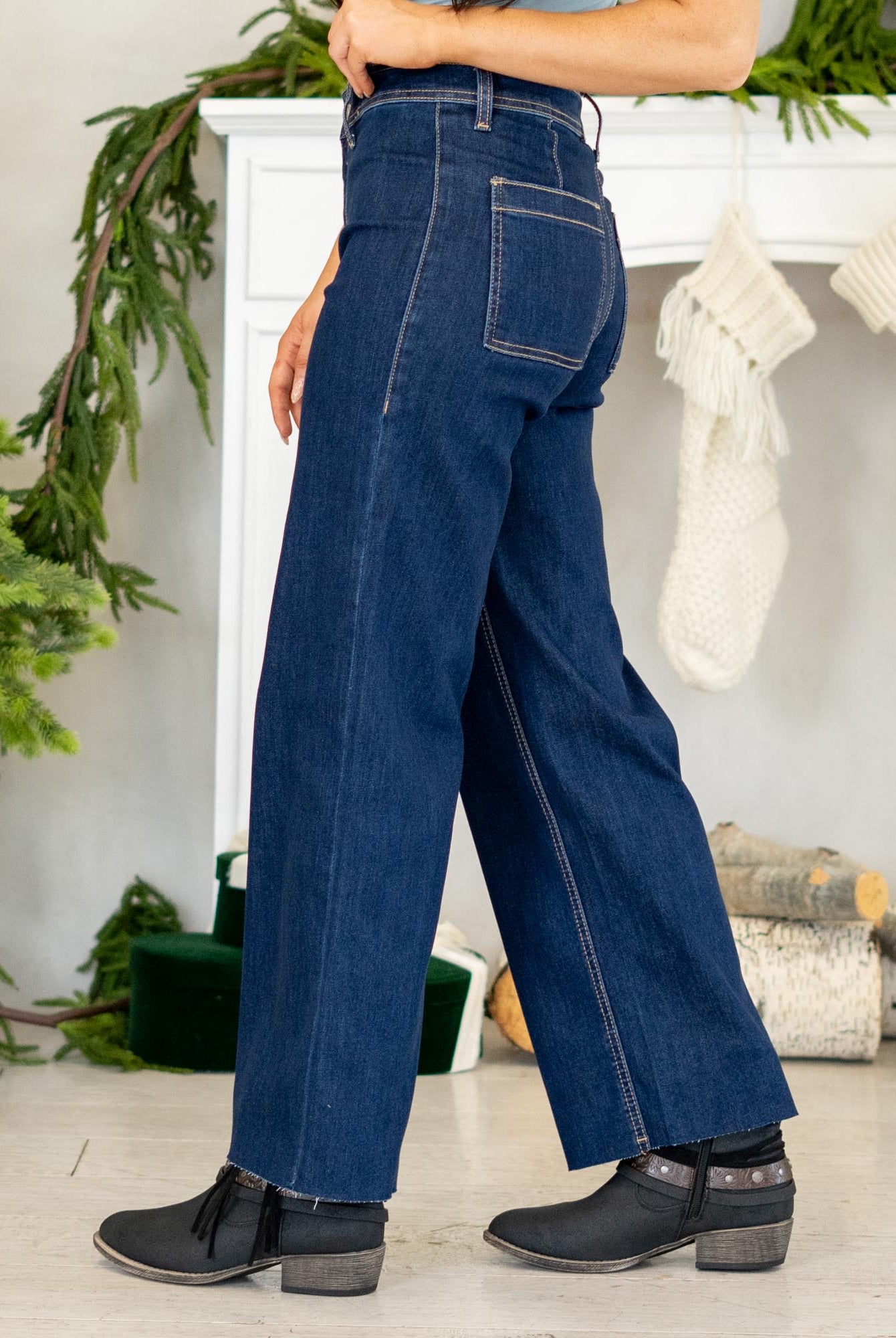 VERVET by Flying Monkey Jeans
Effortless, modern, and made to flatter — the Genial High Rise Raw Hem Wide Leg Jeans feature soft comfort stretch denim with a polished yet easy silhouette. The high rise waist enhances your shape, while the clean-cut raw hem and ankle-length finish give these wide legs a fresh, on-trend look. Simple, sleek, and ready for everyday styling.
Color Name: Genial
Color: Dark Blue Wash
Cut: Wide Leg, 28" Inseam*
Rise: High-Rise, 10" Front Rise*
Leg Opening: 20"