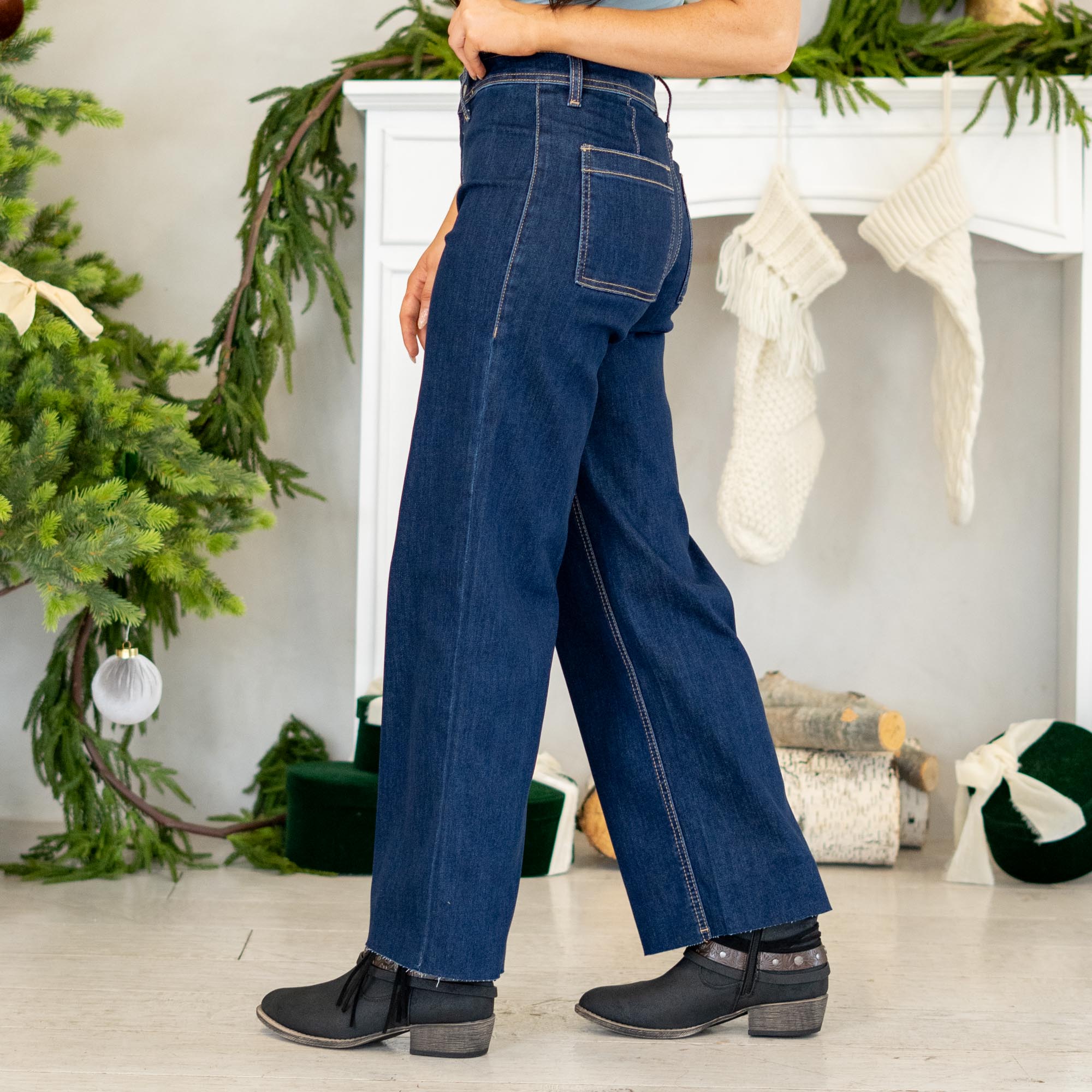 VERVET by Flying Monkey Jeans
Effortless, modern, and made to flatter — the Genial High Rise Raw Hem Wide Leg Jeans feature soft comfort stretch denim with a polished yet easy silhouette. The high rise waist enhances your shape, while the clean-cut raw hem and ankle-length finish give these wide legs a fresh, on-trend look. Simple, sleek, and ready for everyday styling.
Color Name: Genial
Color: Dark Blue Wash
Cut: Wide Leg, 28" Inseam*
Rise: High-Rise, 10" Front Rise*
Leg Opening: 20"