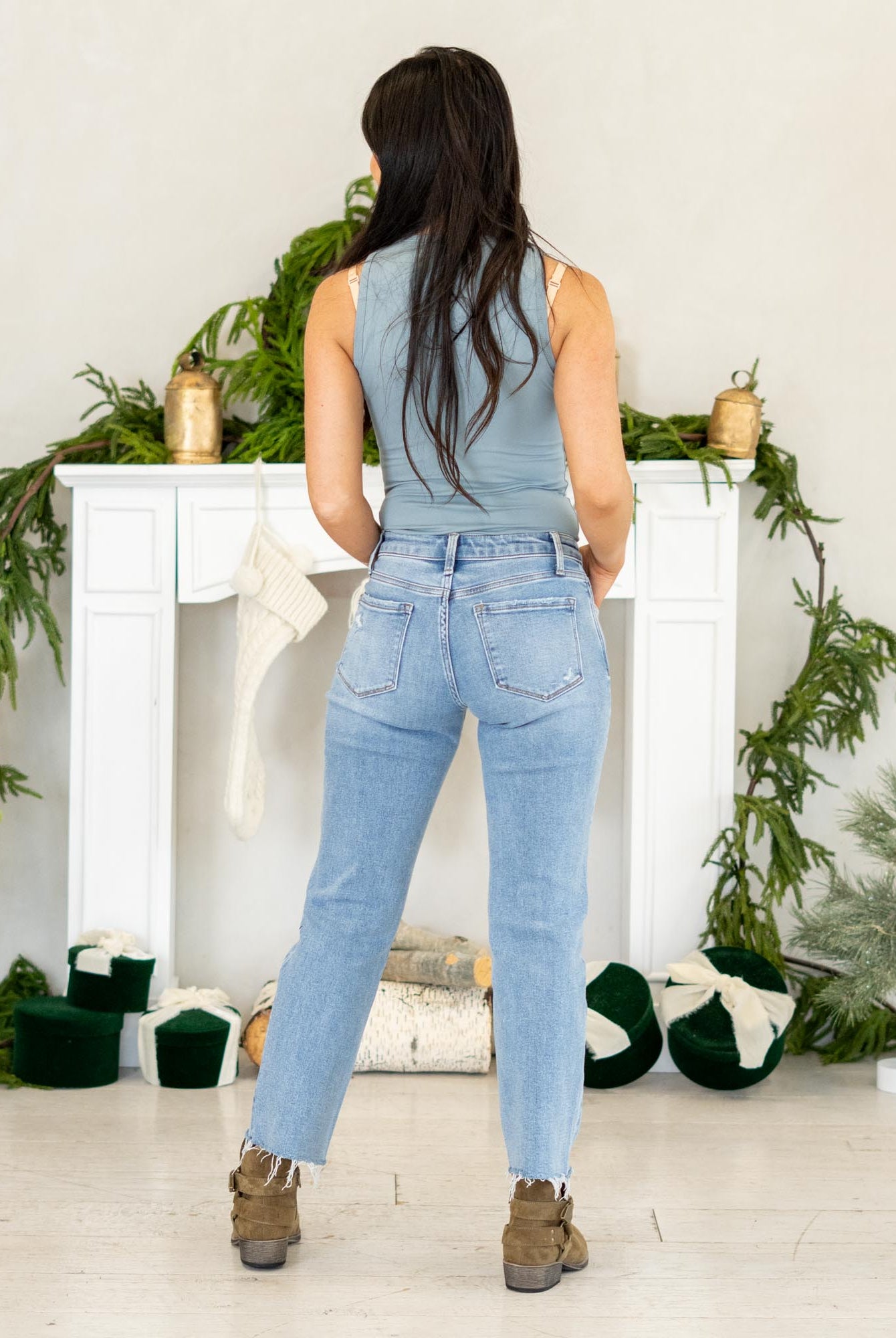 VERVET by Flying Monkey Jeans
Meet your new everyday denim. The Smartest Mid Rise Straight Crop Jeans are made with soft comfort stretch for a fit that moves with you. Designed with a flattering mid rise, lightly distressed details, and a clean raw hem, these medium-wash straight legs give you that easy, timeless look. Finished with a cropped length for a modern touch, they’re the perfect pair for any season.
Color Name: Smartest
Color: Medium Blue
Cut: Cropped Straight Leg, 27" Inseam*
Rise