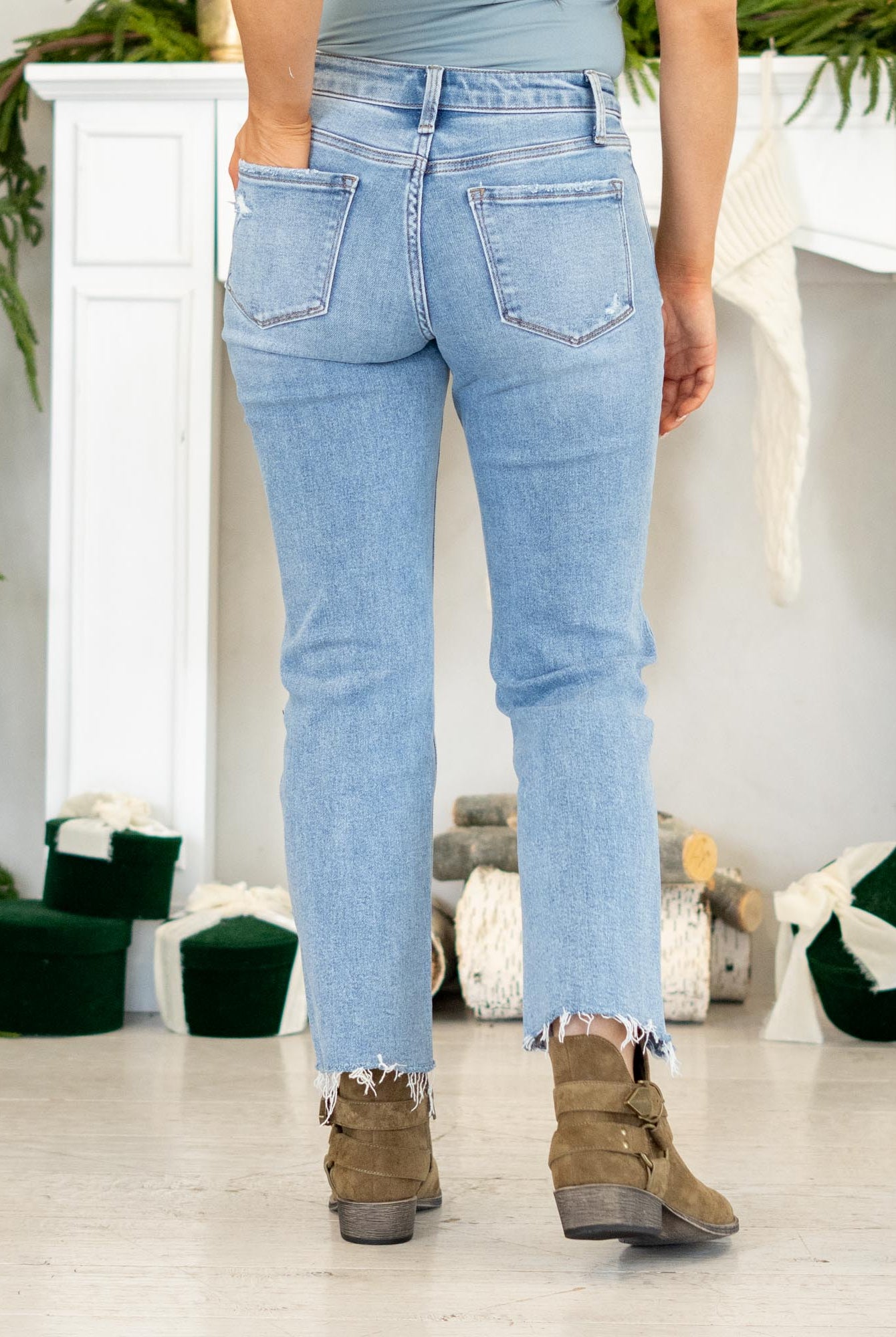 VERVET by Flying Monkey Jeans
Meet your new everyday denim. The Smartest Mid Rise Straight Crop Jeans are made with soft comfort stretch for a fit that moves with you. Designed with a flattering mid rise, lightly distressed details, and a clean raw hem, these medium-wash straight legs give you that easy, timeless look. Finished with a cropped length for a modern touch, they’re the perfect pair for any season.
Color Name: Smartest
Color: Medium Blue
Cut: Cropped Straight Leg, 27" Inseam*
Rise