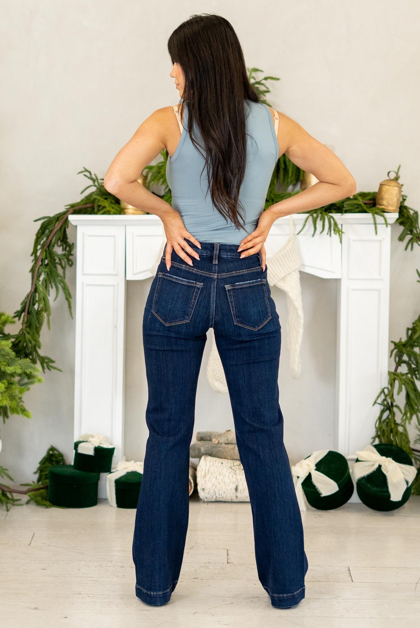 VERVET by Flying Monkey Jeans
Classic, refined, and effortlessly flattering — the Rededicate High Rise Dark Trouser Flare Jeans bring a vintage-inspired silhouette to your modern wardrobe. Made with comfort stretch denim, they feature a high rise waist, clean 5-pocket design, and a tailored trouser hem that elevates any outfit. The dark wash and full-length flare create a leg-lengthening look that’s perfect for dressier days or polished everyday style.
Color Name: Redeicate
Color: Dark Blue Wash
C