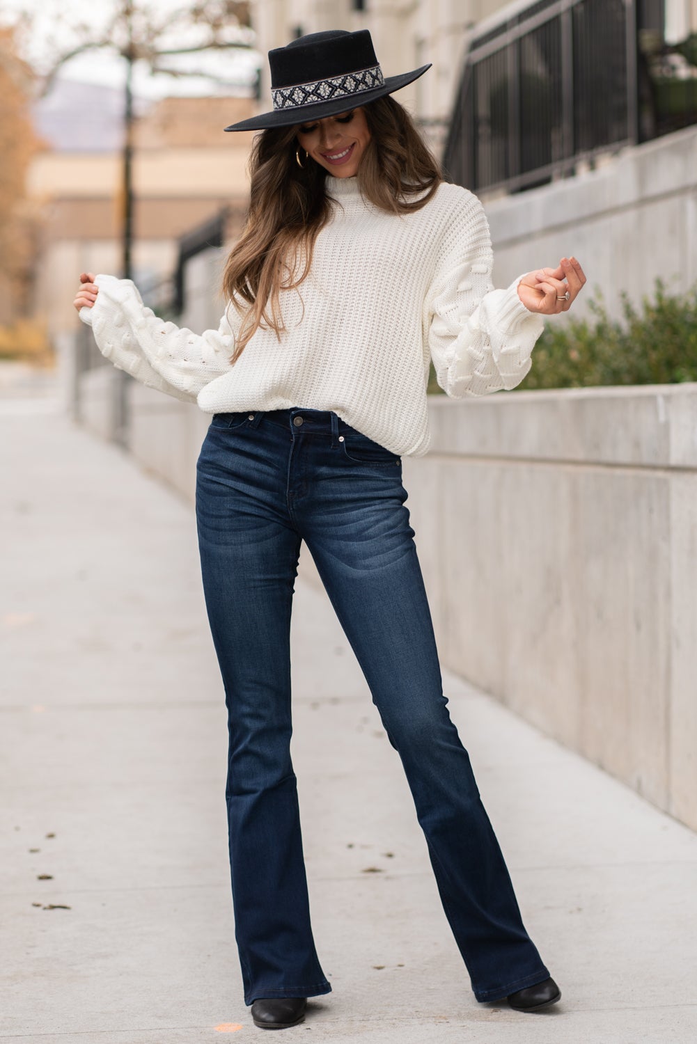 Plus-Size-Bell-Bottom-Jeans  Bell bottom jeans outfit, Plus size, Flare  jeans outfit plus size
