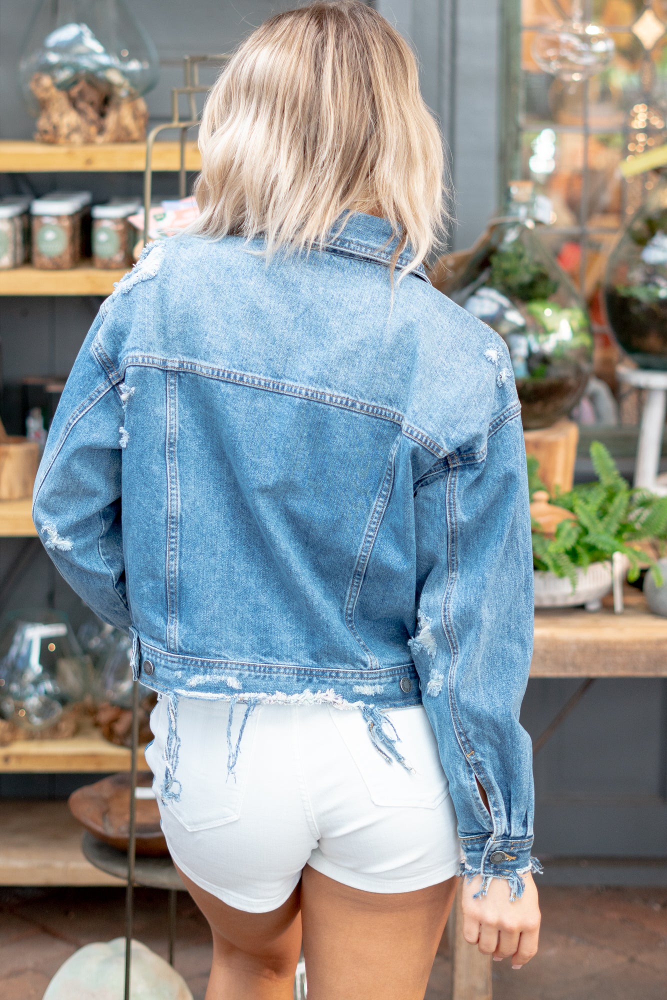 Judy Blue Non-Strech Boyfriend Denim Jacket Color: Medium Blue Cut: Denim Jacket 100% Cotton Stitching: Classic Style #: JB7817 | 7817 / JB7817-PL | 7817-PL Contact us for any additional measurements or sizing.