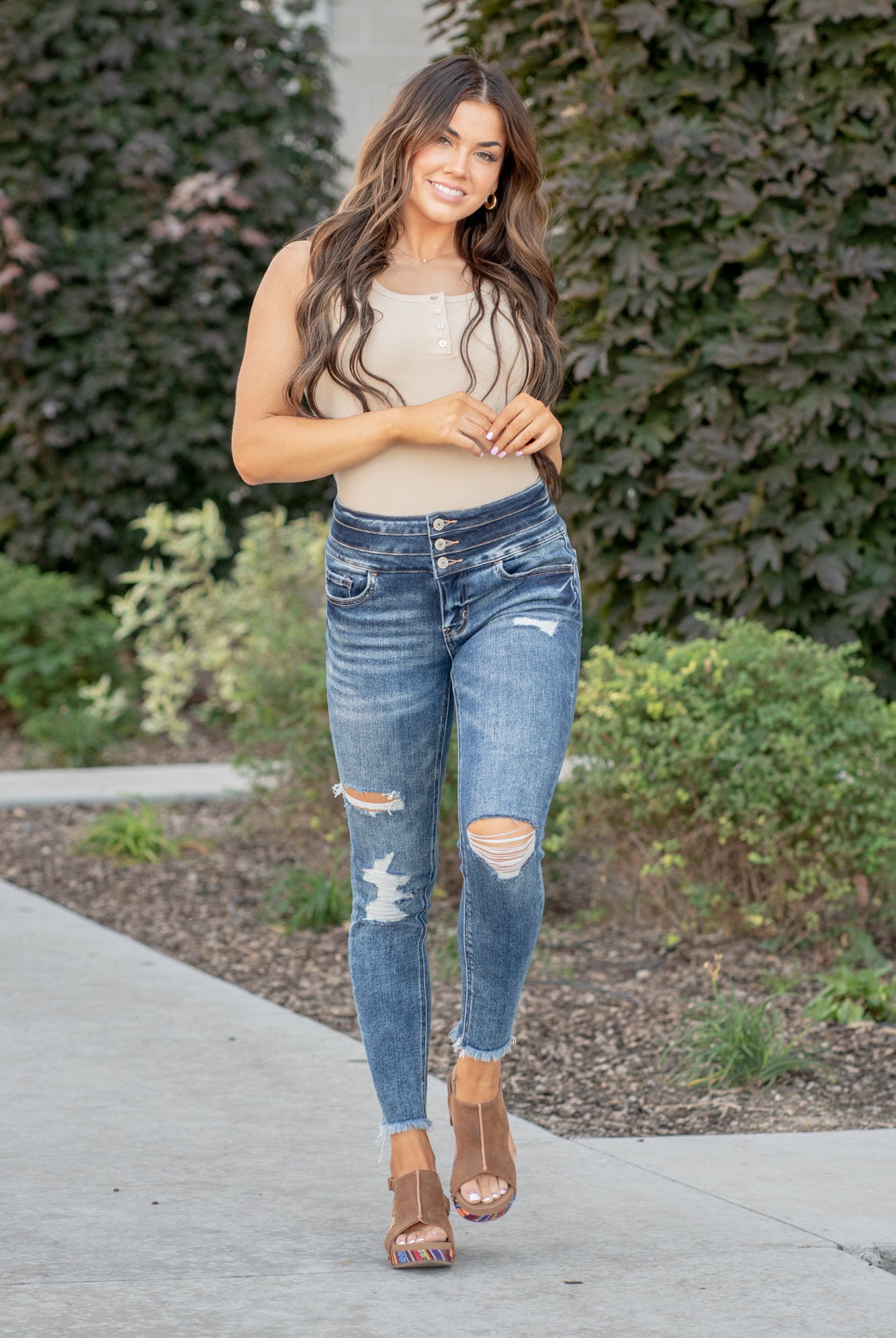Vervet Flying Monkey Jeans These high-waisted ankle skinny leg jeans have a comfortable stretch with slim legs and a distressed frayed hem with the classic 5-pocket design. Style Name: Lobby Color: Medium Blue Wash Cut: Ankle Skinny, 27"* Rise: High-Rise, 10" Front Rise* Material: 92%COTTON, 6%POLYESTER, 2%SPANDEX Machine Wash Separately In Cold Water Stitching: Classic Fly: Zip Fly Style #: T5548 Contact us for any additional measurements or sizing.