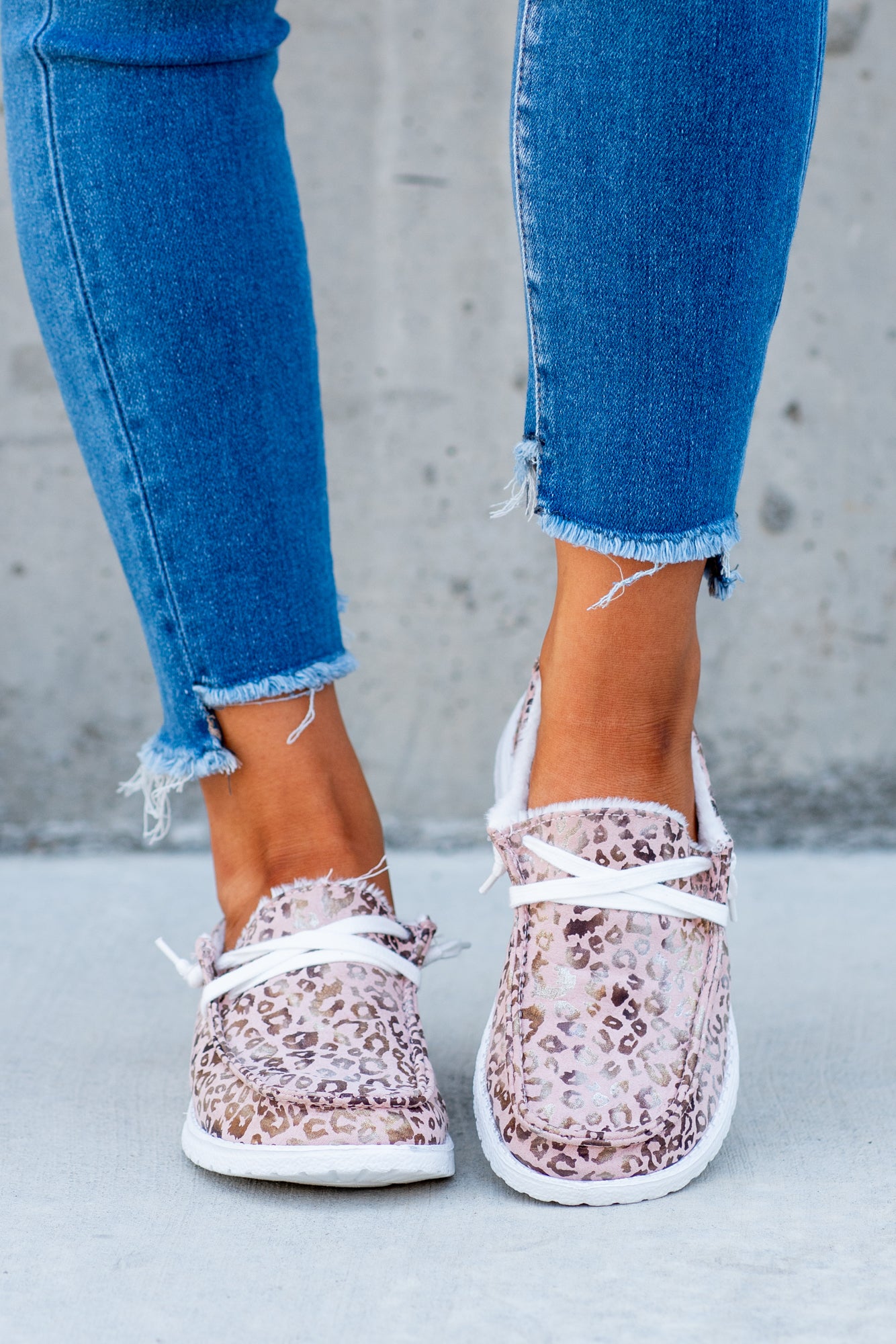 Boat Shoes | Gyspy Jazz by Very G These boat shoes from Gyspy Jazz are comfortable and bold. Style: Safari Color: Blush Cut: Boat Rubber Sole Style #: GJSP0246-Blush Contact us for any additional measurements or sizing.