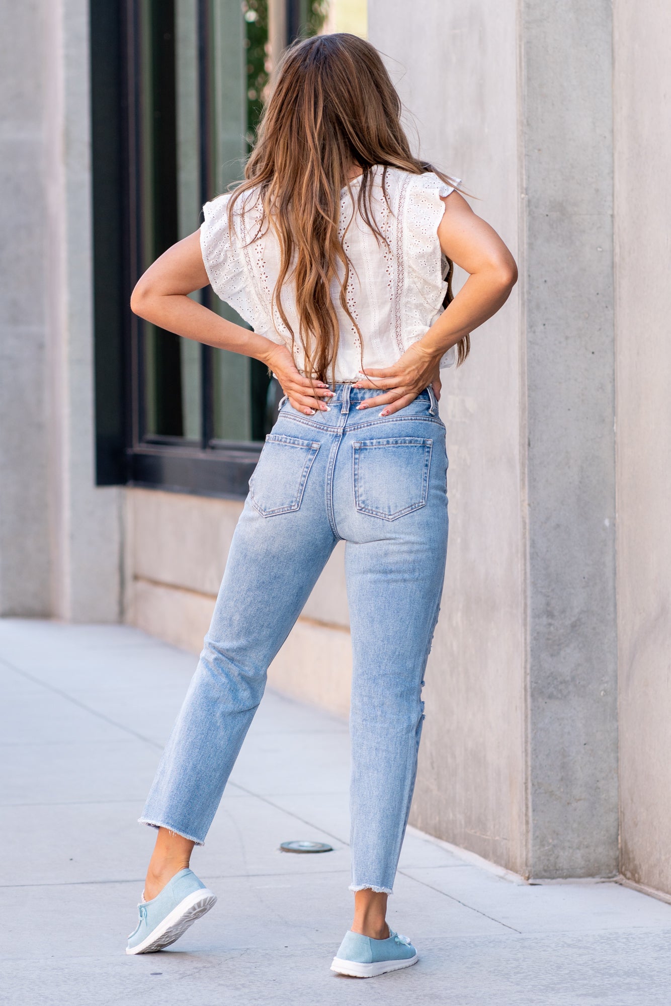 Vervet Flying Monkey Jeans These high-waisted straight-leg jeans have a 90s vintage look. With distressed legs made with 100% cotton, these will give you that rigid denim feel on a fun silhouette. Color: Medium Wash Cut: Straight, 27* Rise: High Rise, 10.5" Front Rise* Material: 100% Cotton Machine Wash Separately In Cold Water Stitching: Classic Fly: Zipper Style #: VT1176 Contact us for any additional measurements or sizing. *Measured on the smallest size, measurements may vary by size.