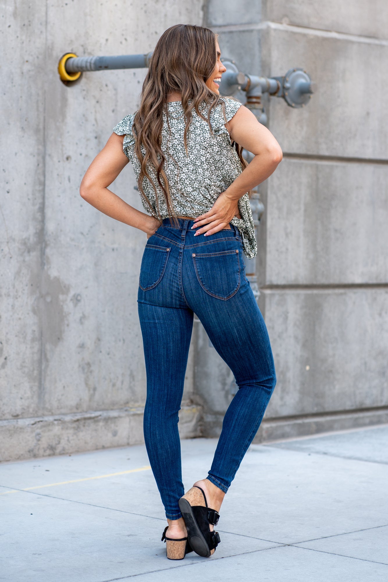 Judy Blue These pull-on jeggings are stretchy with an elastic band waist. Carefully designed by Judy Blue to pull on and go. With a dark wash in blue, these will be your new night-out jeans. Color: Dark Blue Wash Cut: Pull-On Skinny, 28" Inseam* Rise: High-Rise, 10.75" Front Rise* Material: 52.2%Cotton / 21.5% Rayon / 23.4% Poly / 2.9%Lycra Stitching: Classic Fly: Pull-On Style #: JB88539 | 88539