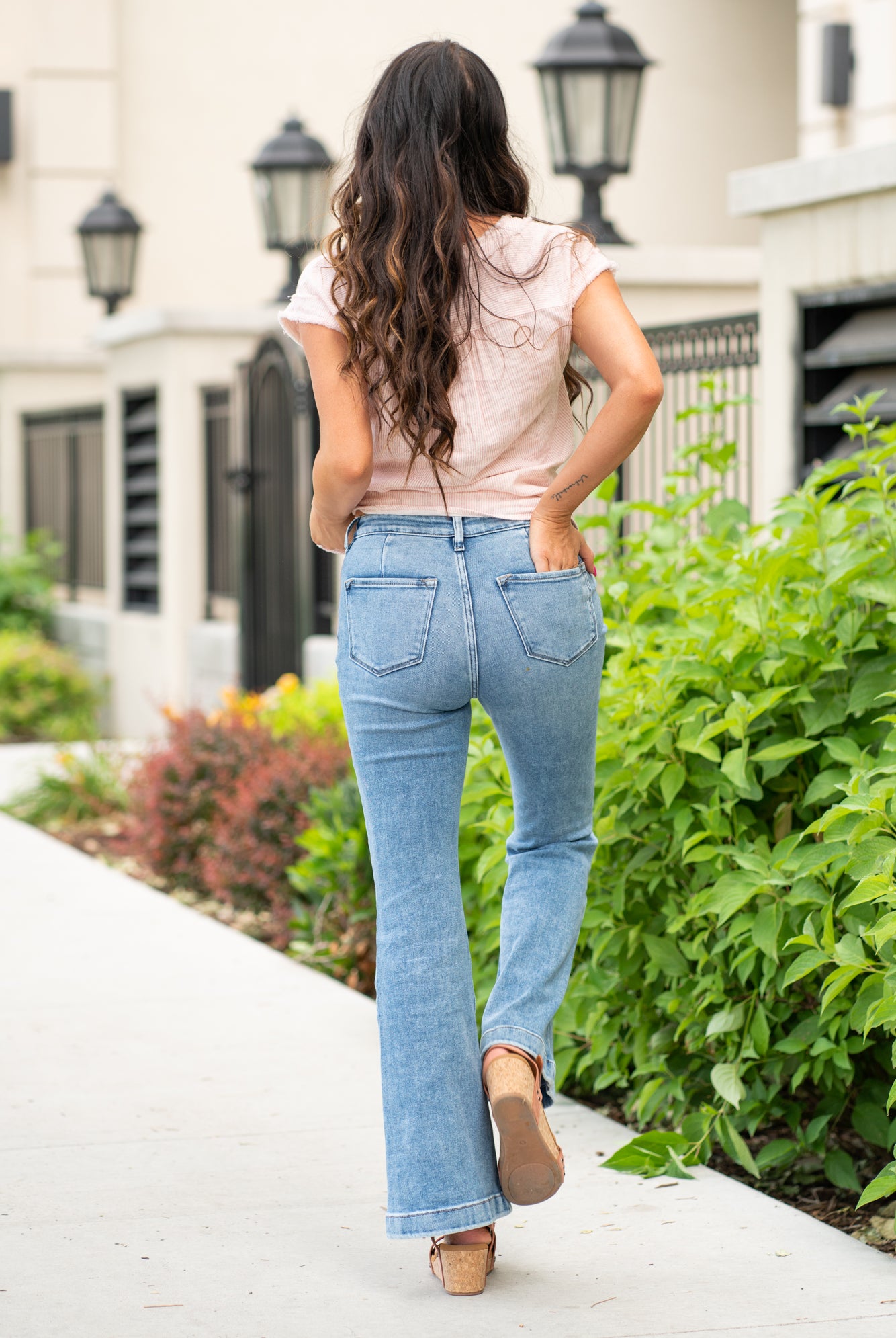 KanCan Jeans Collection: Core Style Trouser Flare, 31" Inseam High Rise, 11.25" Front Rise Light Blue Wash 95%COTTON, 4%POLYESTER, 1%SPANDEX Fly: Exposed Button Fly Style #: KC8596L-PT Contact us for any additional measurements or sizing. *Measured on the smallest size, measurements may vary by size.