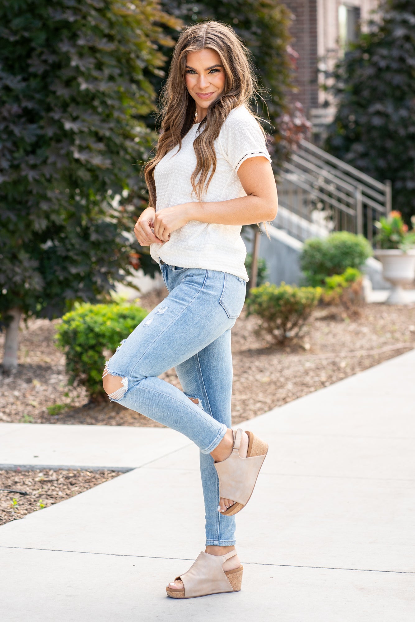 VERVET by Flying Monkey Jeans This comfortable stretchy denim has a distressed detail, calf-hugging fit, fray hem bottom, and a 5 button-exposed fly with a distressed back pocket. Skinny Cut, 27" Inseam* Mid Rise, 9" Front Rise* 92%COTTON, 6%POLYESTER, 2%SPANDEX Machine Wash Separately In Cold Water Stitching: Classic Fly: Zipper Fly Style #: V2948 Contact us for any additional measurements or sizing. *Measured on the smallest size, measurements may vary by size.