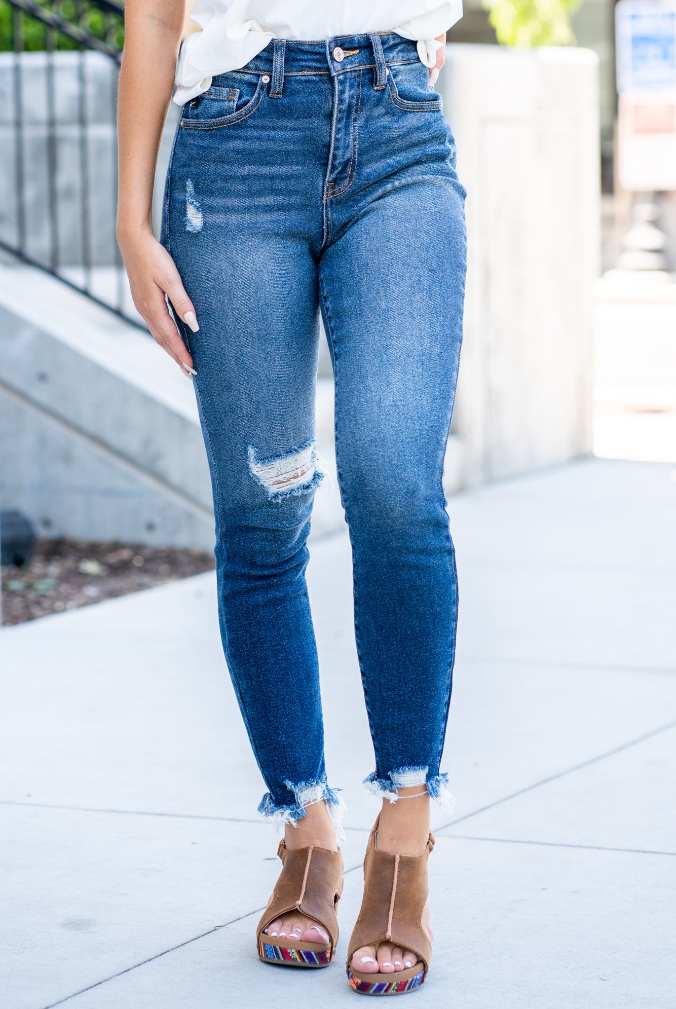 KanCan Jeans Color: Dark Blue Cut: Skinny, 27.5" Inseam* Rise: High-Rise, 10.5" Front Rise* COTTON 95% POLYESTER 4% SPANDEX 1% Stitching: Classic Fly: Zipper Style #: KC8567D Contact us for any additional measurements or sizing. *Measured on the smallest size, measurements may vary by size.