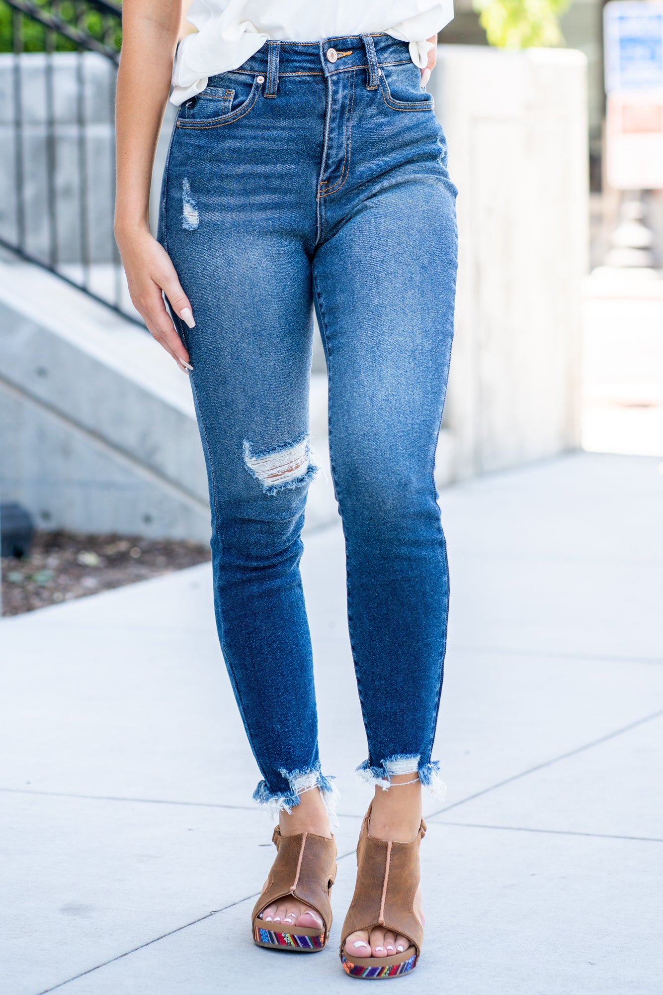 KanCan Jeans Color: Dark Blue Cut: Skinny, 27.5" Inseam* Rise: High-Rise, 10.5" Front Rise* COTTON 95% POLYESTER 4% SPANDEX 1% Stitching: Classic Fly: Zipper Style #: KC8567D Contact us for any additional measurements or sizing. *Measured on the smallest size, measurements may vary by size.