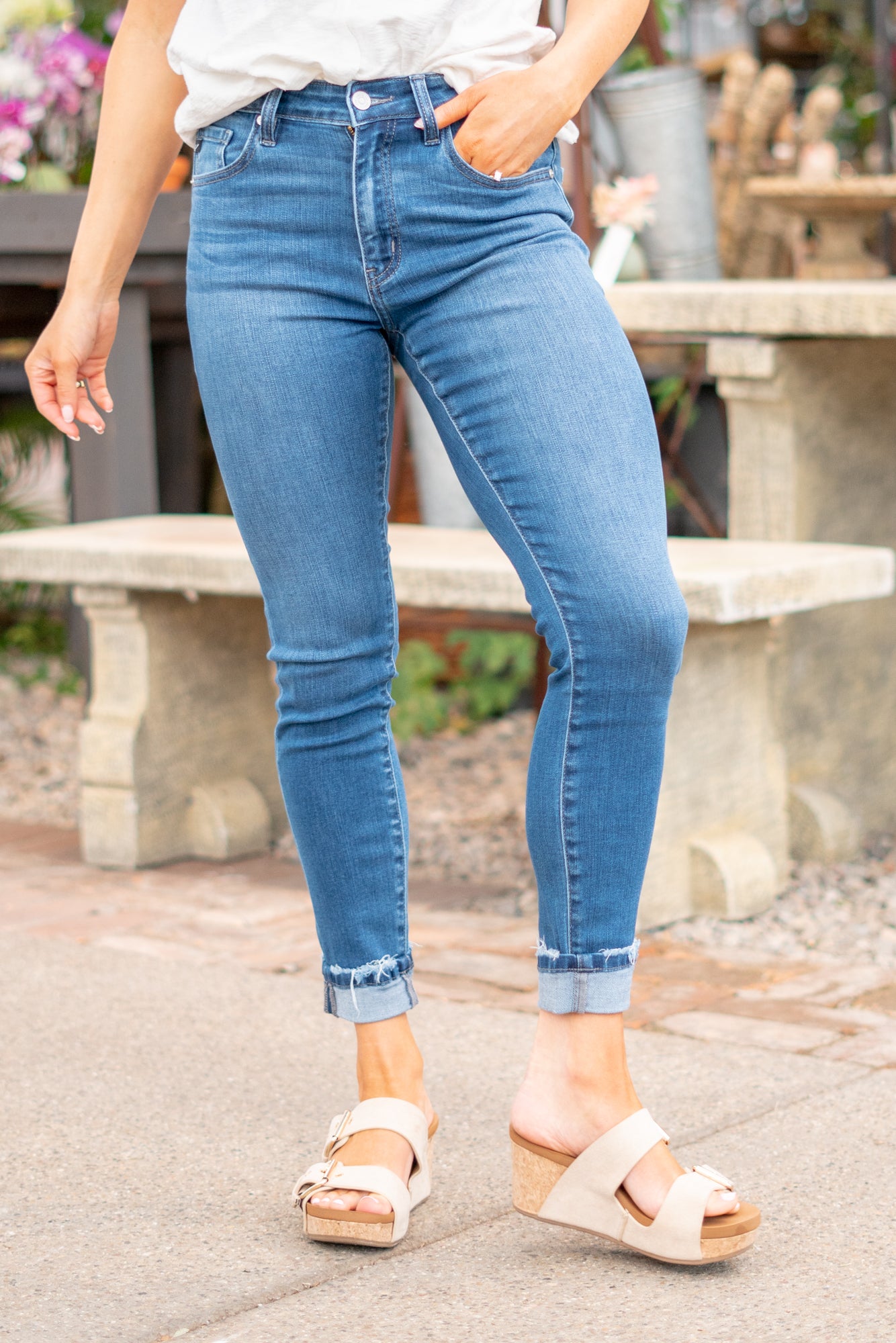 KanCan Jeans These are the ones, the classic KanCan that can be dressed up or worn casually. Pair with heels and a front tuck for a night out. Color: Medium Wash Cut: Fit Skinny, 27" Inseam Rise: High Rise, 10" Front Rise 74% COTTON, 10% RAYON, 15% POLYESTER, 1% SPANDEX Stitching: Classic Fly: Zipper Fly Style #: KC20010M Contact us for any additional measurements or sizing.