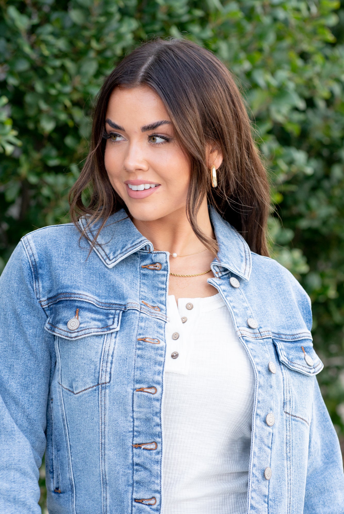 Judy Blue Jean Jacket Color: Medium Blue Cut: Denim Jacket with Stretch Cotton Blend Stitching: Classic Button Closure with Two Pockets Style #: JB7820 | 7820 Contact us for any additional measurements or sizing.