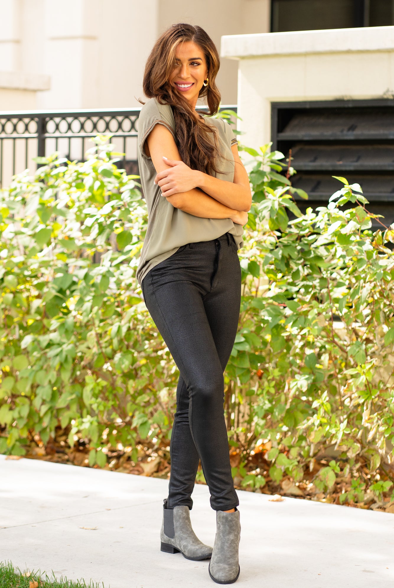 KanCan Jeans A KanCan stretchy Ponte pant to dress up this winter! Color: Black Cut: Skinny, 29" Inseam* Rise: High-Rise, 1" Front Rise* 90% POLYESTER, 10% SPANDEX Fly: Zipper Style #: KC2010BK Contact us for any additional measurements or sizing. *Measured on the smallest size, measurements may vary by size.