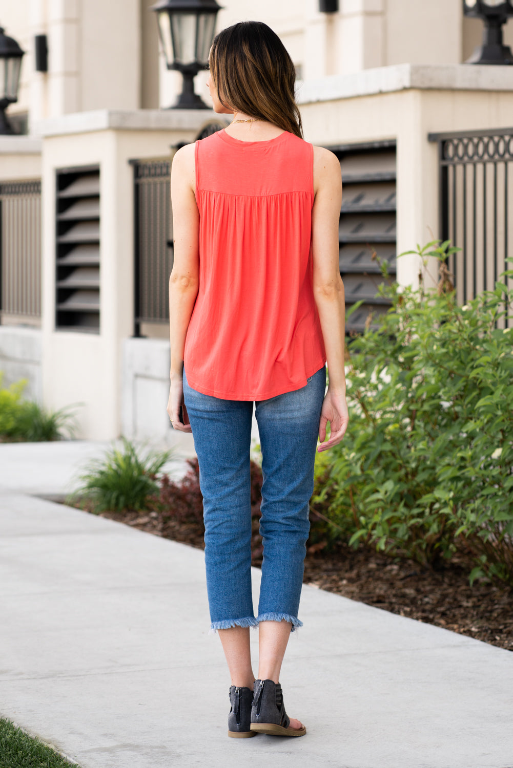 Miss Sparkling Pair this tank with skinny jeans and strappy sandals for a perfect summer look. Collection: Spring 2021 Color: pink Neckline: High Round Neck Sleeve: Tank 100% Polyester Style #: D2050486 Contact us for any additional measurements or sizing.