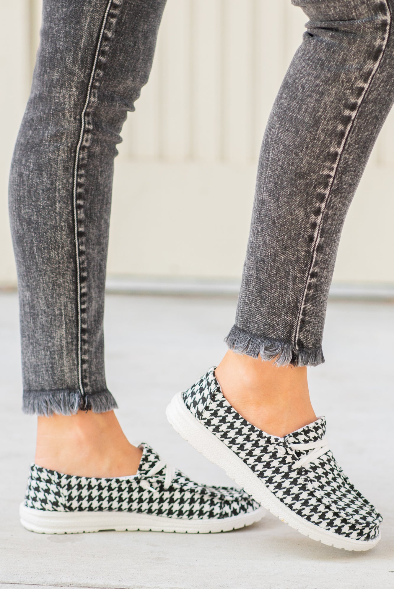 Boat Shoes | Gyspy Jazz by Very G These boat shoes from Gyspy Jazz are comfortable and bold. Style Name: Gameday Color: White & Black Hounds Tooth Cut: Boat Rubber Sole Style #: GJSP0009-BlackWhite Contact us for any additional measurements or sizing.