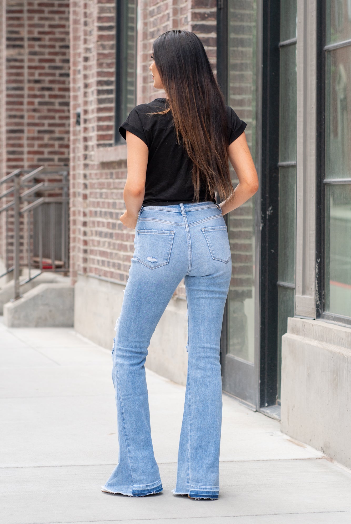 Flying Monkey Jeans Wash: Medium Blue Name: Last Reel Cut: Flare, 35" Inseam* Rise: High Rise, 10" Front Rise* 98%COTTON 2%SPANDEX Stitching: Classic Fly: Zipper Style #: F4624 Contact us for any additional measurements or sizing. *Measured on the smallest size, measurements may vary by size.