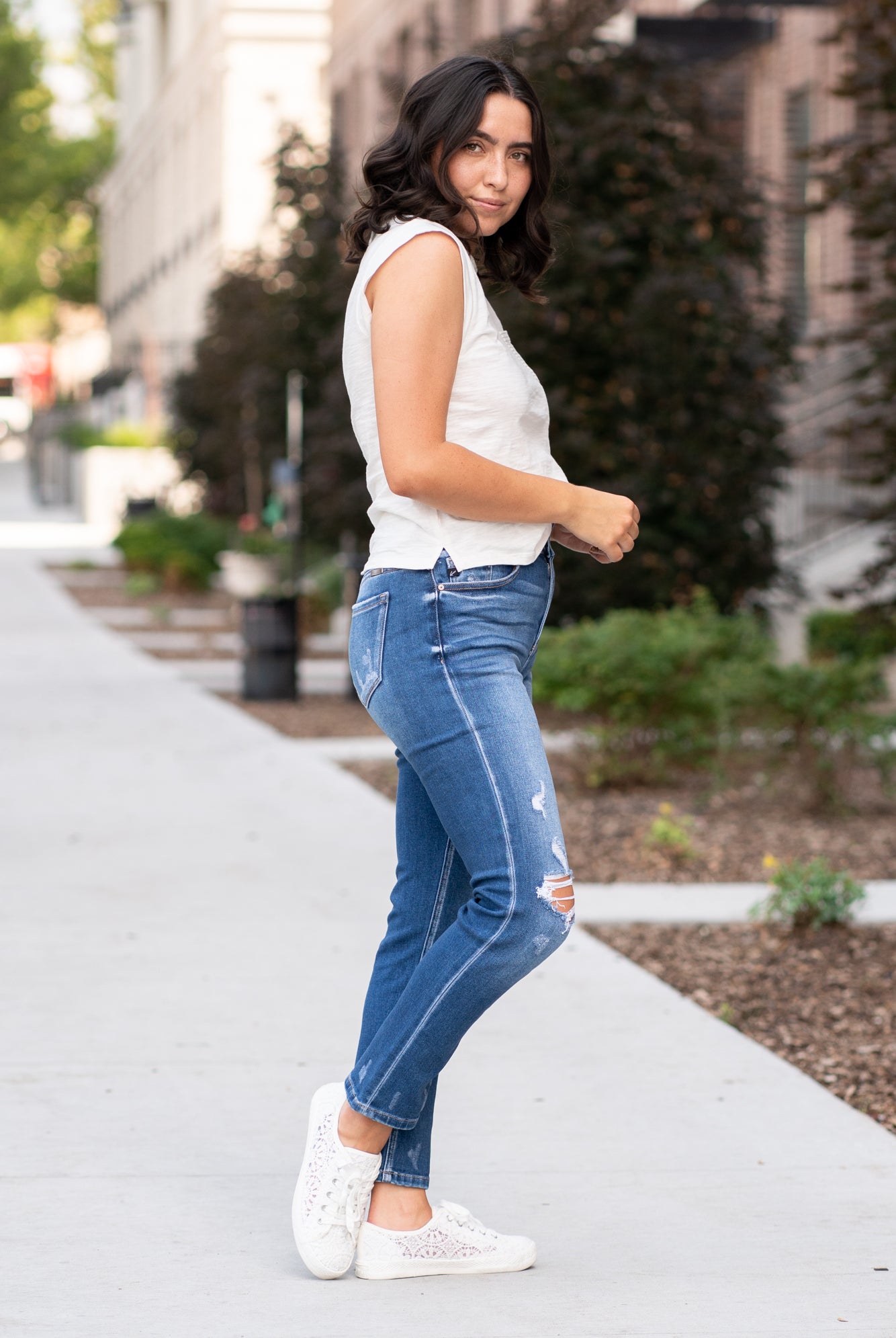 KanCan Jeans These high-rise slim straight jeans hit at exactly the right spot on your waist and with some spandex, these will stretch as you wear and get super comfy! KanCan Stretch Level: Comfort Stretch Color: Medium Blue Wash Cut: Cuffed Boyfriend, 28.5" Inseam Rise: High-Rise, 10.5" Front Rise 93% COTTON, 5% POLYESTER, 2% SPANDEX Stitching: Classic Fly: Zipper Style #: KC9253D Contact us for any additional measurements or sizing.