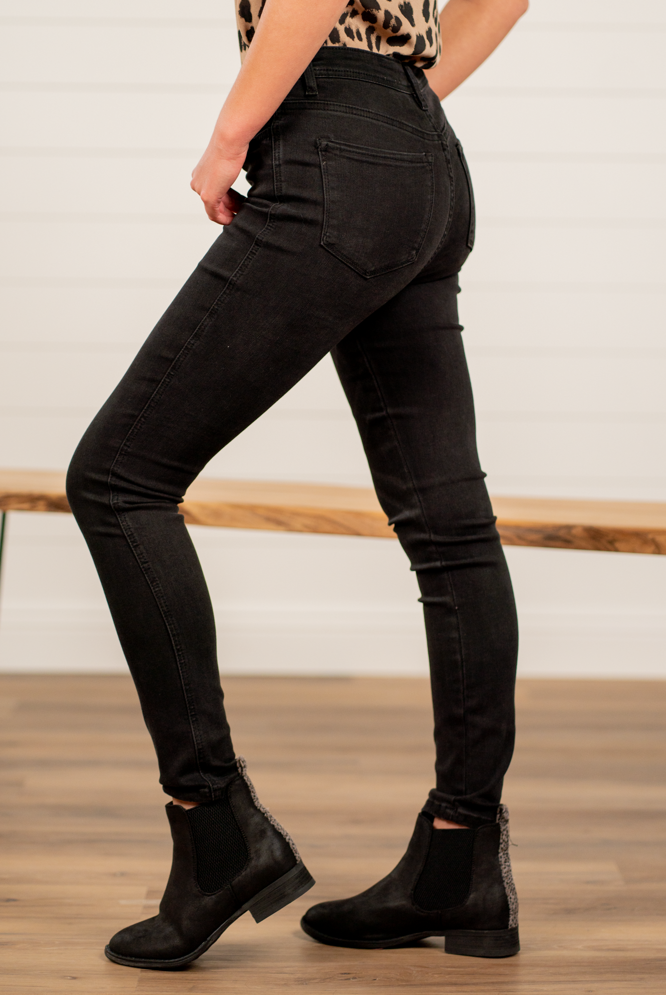 VERVET by Flying Monkey Jeans Skinny, 29" Inseam* Rise: High Rise, 10" Front Rise* 78% COTTON 20.4% POLYESTER 1.6% SPANDEX Machine Wash Separately In Cold Water Stitching: Classic Fly: Button Fly Distressed Ripped Legs Style #: VT1170 Contact us for any additional measurements or sizing. *Measured on the smallest size, measurements may vary by size.
