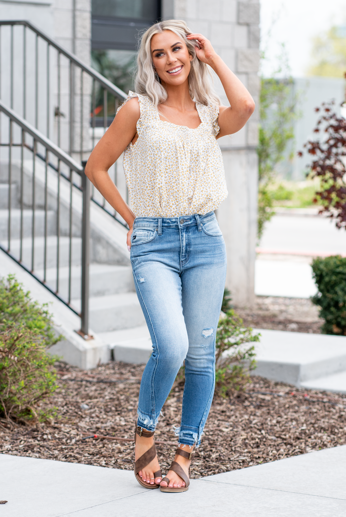 KanCan Jeans KanCan Comfort Stretch Color: Medium Blue Wash Cut: Ankle Skinny, 27" Inseam* Rise: High-Rise, 10" Front Rise* 94% COTTON, 5% POLYESTER, 1% SPANDEX Stitching: Classic Fly: Zipper Style #: KC9257M Contact us for any additional measurements or sizing. *Measured on the smallest size, measurements may vary by size.