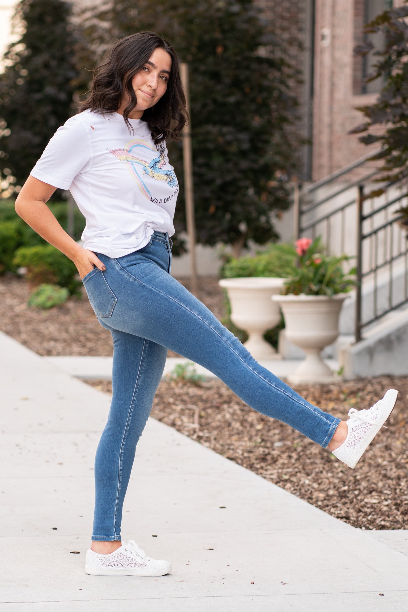 Kan Can Jeans Color: Medium Wash Cut: Skinny, 29" Inseam Rise: High Rise, 10.5" Front Rise Booty Lift Seams COTTON 94.9% POLYESTER 3.8% SPANDEX 1.3% Fly: Zip Fly Style #: KC7342M Contact us for any additional measurements or sizing.