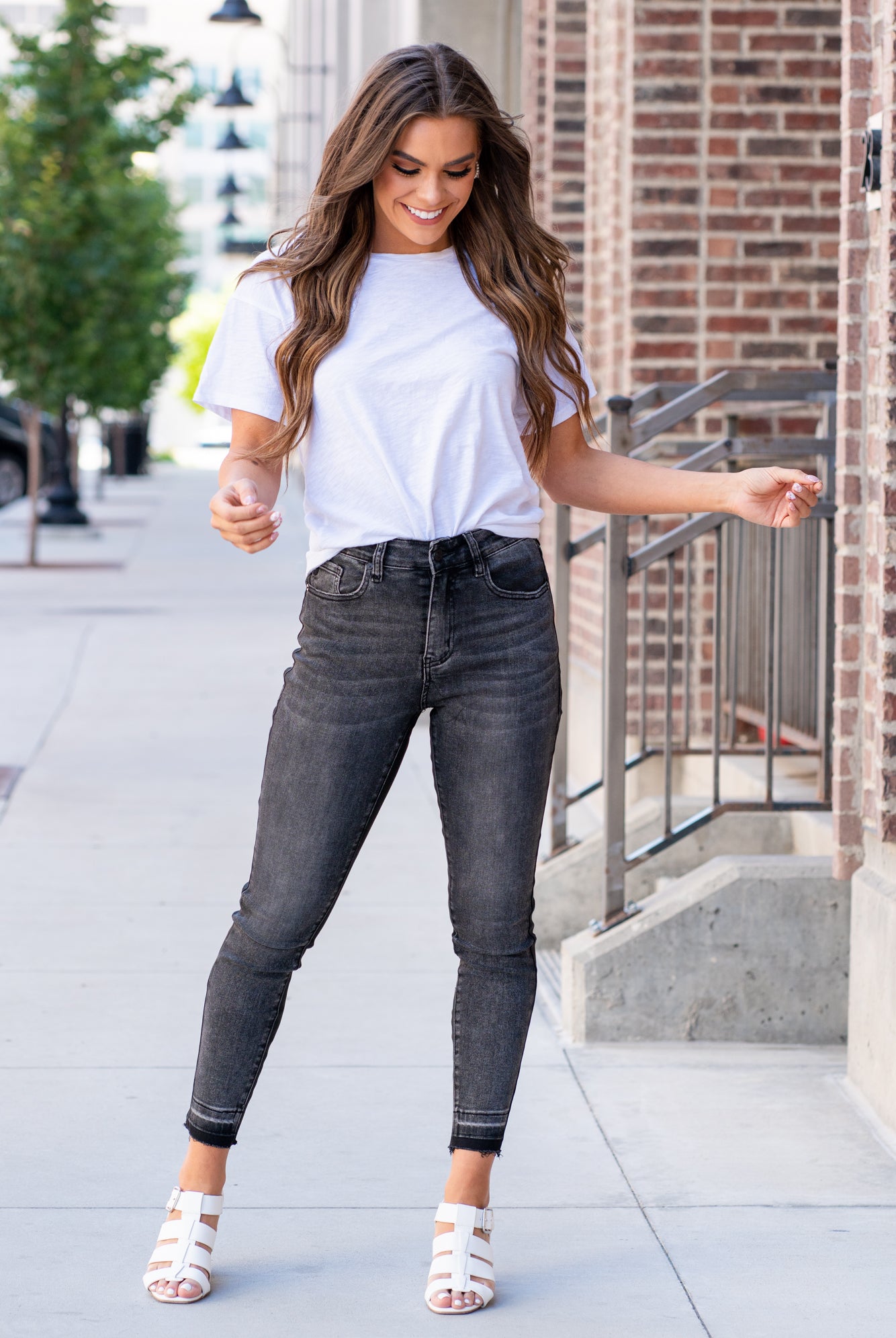 KanCan Jeans Color: Gray / Black Ankle Skinny, 27" Inseam* High Rise, 10.25" Front Rise* Fray Hem Ankle 97.5% COTTON , 2.5% SPANDEX Fly: Zipper Style #: KC6380BK Contact us for any additional measurements or sizing. *Measured on the smallest size, measurements may vary by size.