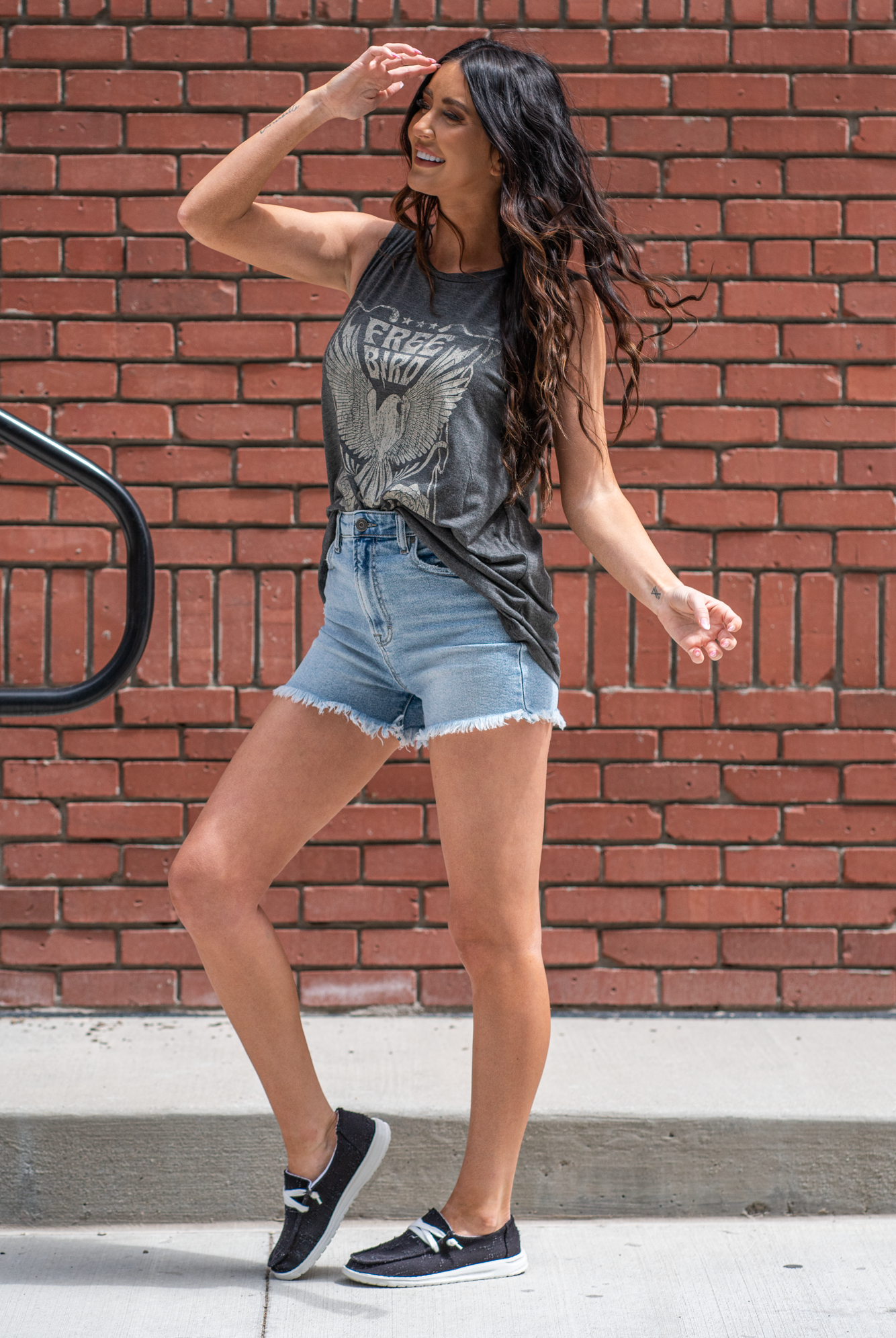 Hidden Jeans With a ripped cuff look, these high-rise shorts have the cutest fit. Pair with an oversized graphic tee and your favorite tennies, Color: Light Blue Wash Cut: Shorts, 3" Inseam Rise: High-Rise, 12" Front Rise Material: 83% Cotton /11.5% Modal / 4.5% T400 / 1% Lycra Machine Wash Separately In Cold Water Stitching: Classic Fly: Zipper Style #: HD4186M-LT Contact us for any additional measurements or sizing.