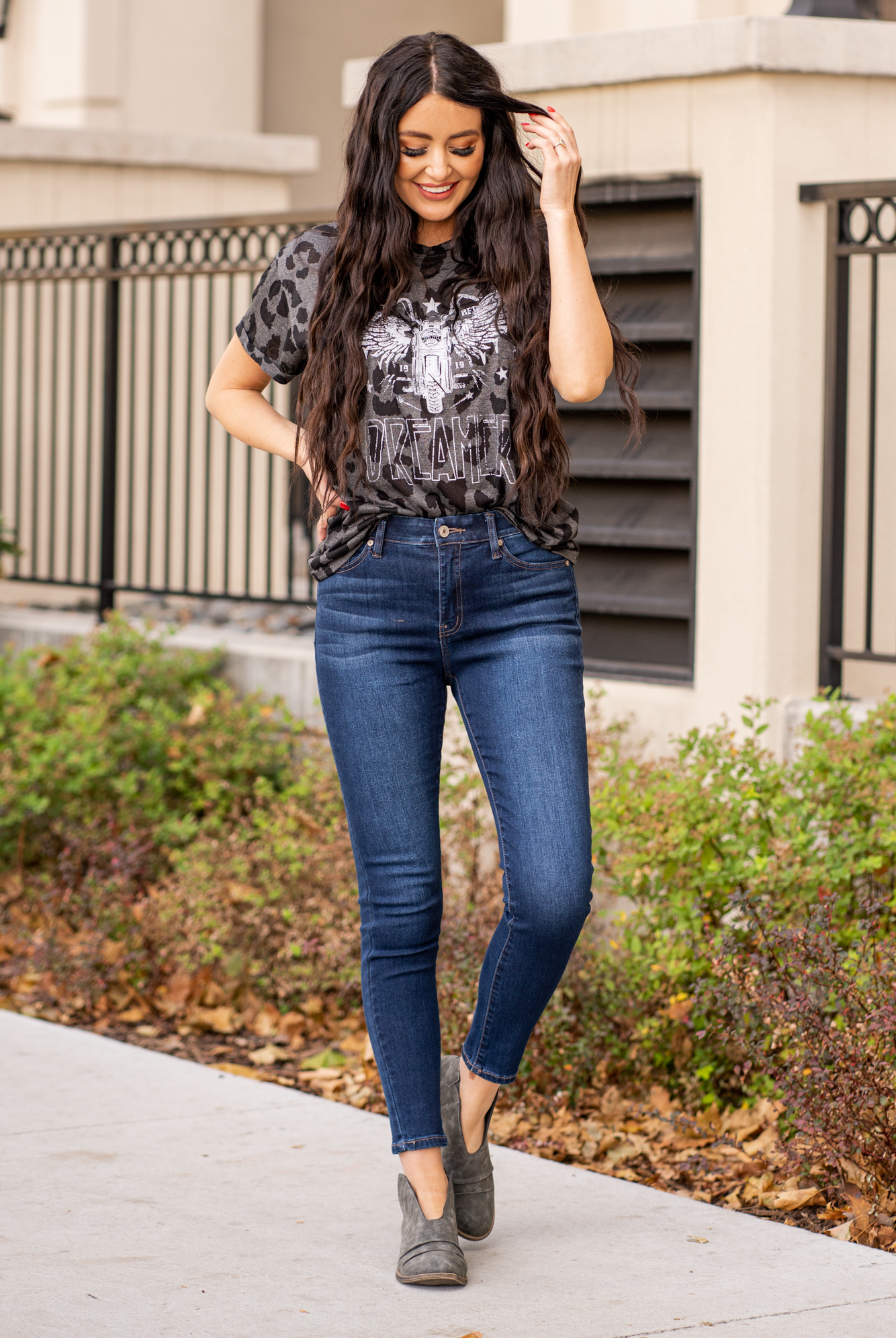 KanCan Jeans Collection: Core Style Color: Dark Wash Cut: Ankle Skinny, 27.5" Inseam Rise: High-Rise, 9.5" Front Rise 64% COTTON, 24% POLYESTER, 10% RAYON, 2% SPANDEX Fly: Zipper Style #: KC7312D Contact us for any additional measurements or sizing.