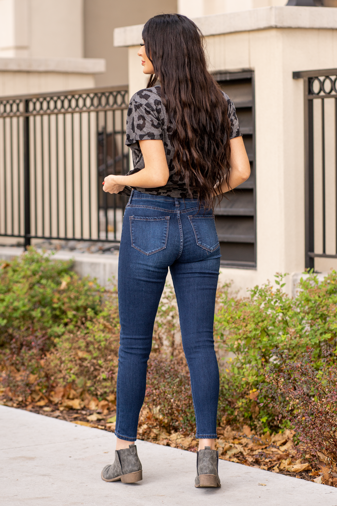 KanCan Jeans Collection: Core Style Color: Dark Wash Cut: Ankle Skinny, 27.5" Inseam Rise: High-Rise, 9.5" Front Rise 64% COTTON, 24% POLYESTER, 10% RAYON, 2% SPANDEX Fly: Zipper Style #: KC7312D Contact us for any additional measurements or sizing.