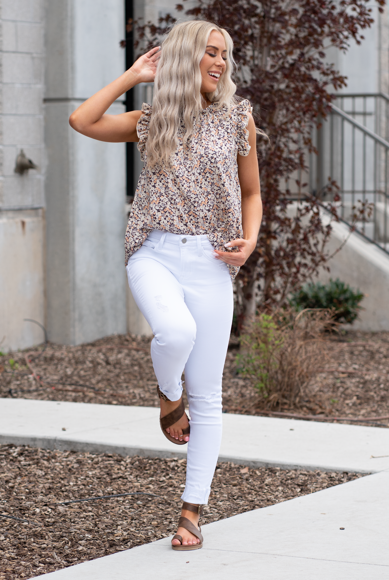 VERVET by Flying Monkey Jeans Skinny, 27" Inseam* Distressed Legs Rise: High Rise, 10" Front Rise* 98% Cotton, 2% Spandex Machine Wash Separately In Cold Water Stitching: Classic Fly: Zipper Style #: V2615 Contact us for any additional measurements or sizing. *Measured on the smallest size, measurements may vary by size.