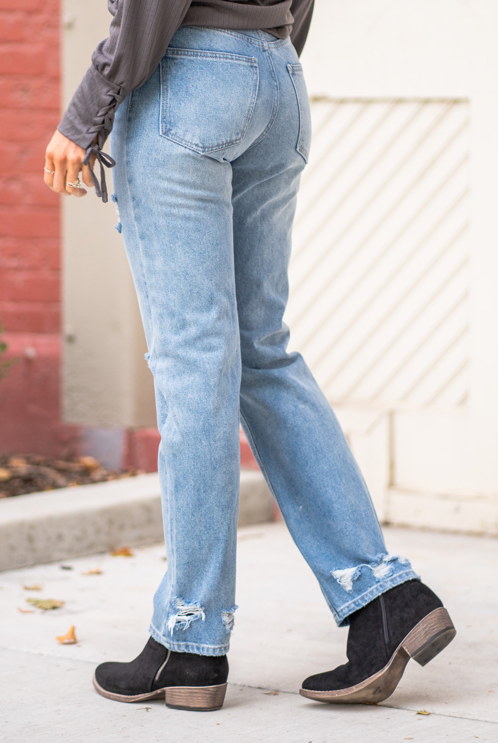 KanCan Jeans KanCan Rigid Denim Boyfriend, 31" Inseam* High Rise, 12" Front Rise* Medium Blue Wash 100% Cotton Fly: Zipper Style #: KC7860M Contact us for any additional measurements or sizing. *Measured on the smallest size, measurements may vary by size.