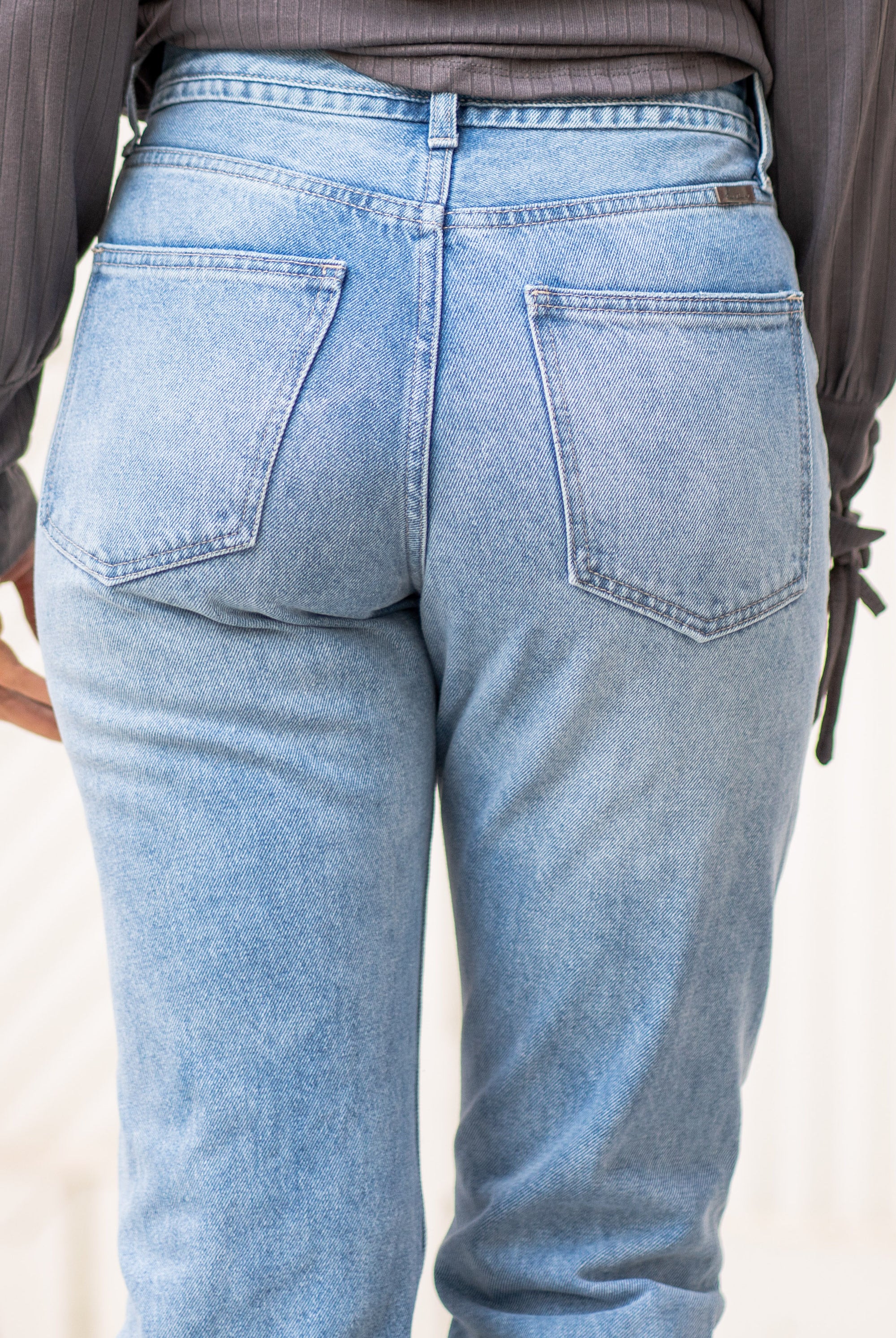 KanCan Jeans KanCan Rigid Denim Boyfriend, 31" Inseam* High Rise, 12" Front Rise* Medium Blue Wash 100% Cotton Fly: Zipper Style #: KC7860M Contact us for any additional measurements or sizing. *Measured on the smallest size, measurements may vary by size.