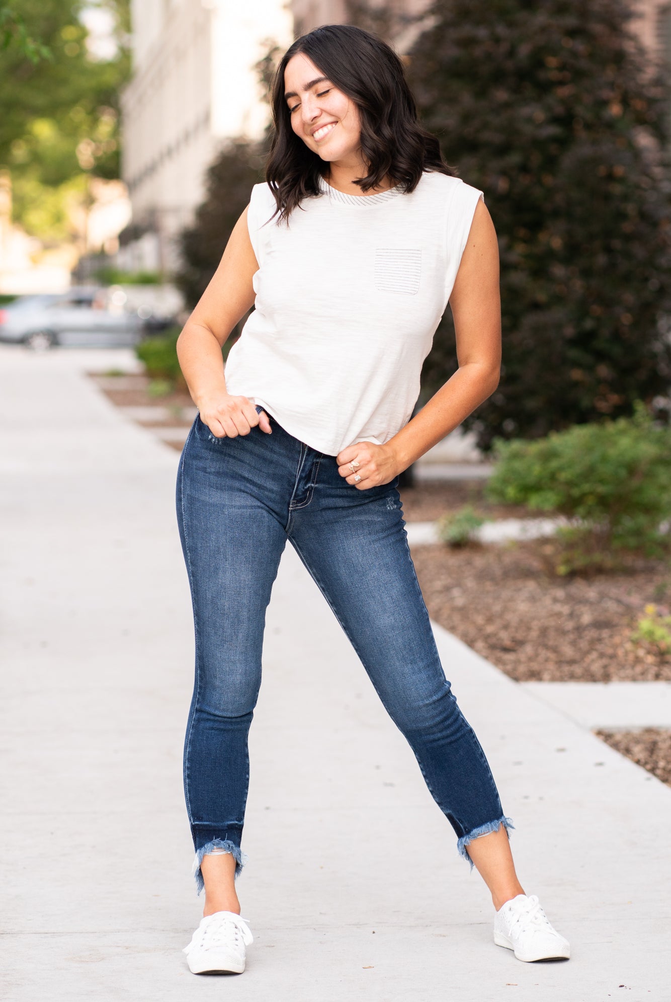 KanCan Jeans Skinny jeans still hit the spot. These high-rise jeans hit at exactly the right spot on your waist and with some spandex, these will stretch as you wear and get super comfy! KanCan Stretch Level: Comfort Stretch Color: Dark Blue Cut: Ankle Skinny, 26.5" Inseam Rise: High-Rise, 9.5" Front Rise COTTON 94% POLYESTER 4% SPANDEX 2% Style #: KC7119D Contact us for any additional measurements or sizing.