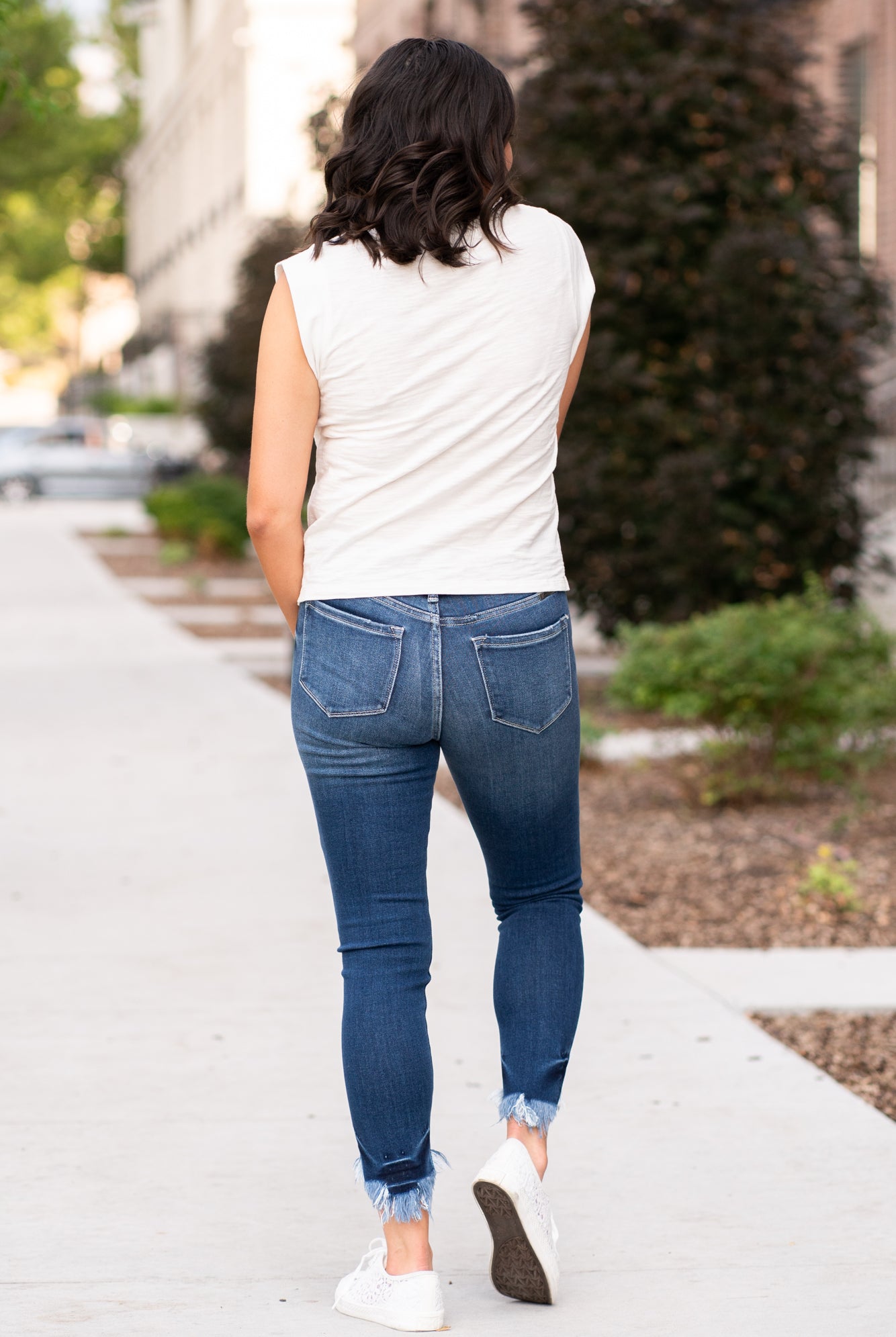 KanCan Jeans Skinny jeans still hit the spot. These high-rise jeans hit at exactly the right spot on your waist and with some spandex, these will stretch as you wear and get super comfy! KanCan Stretch Level: Comfort Stretch Color: Dark Blue Cut: Ankle Skinny, 26.5" Inseam Rise: High-Rise, 9.5" Front Rise COTTON 94% POLYESTER 4% SPANDEX 2% Style #: KC7119D Contact us for any additional measurements or sizing.