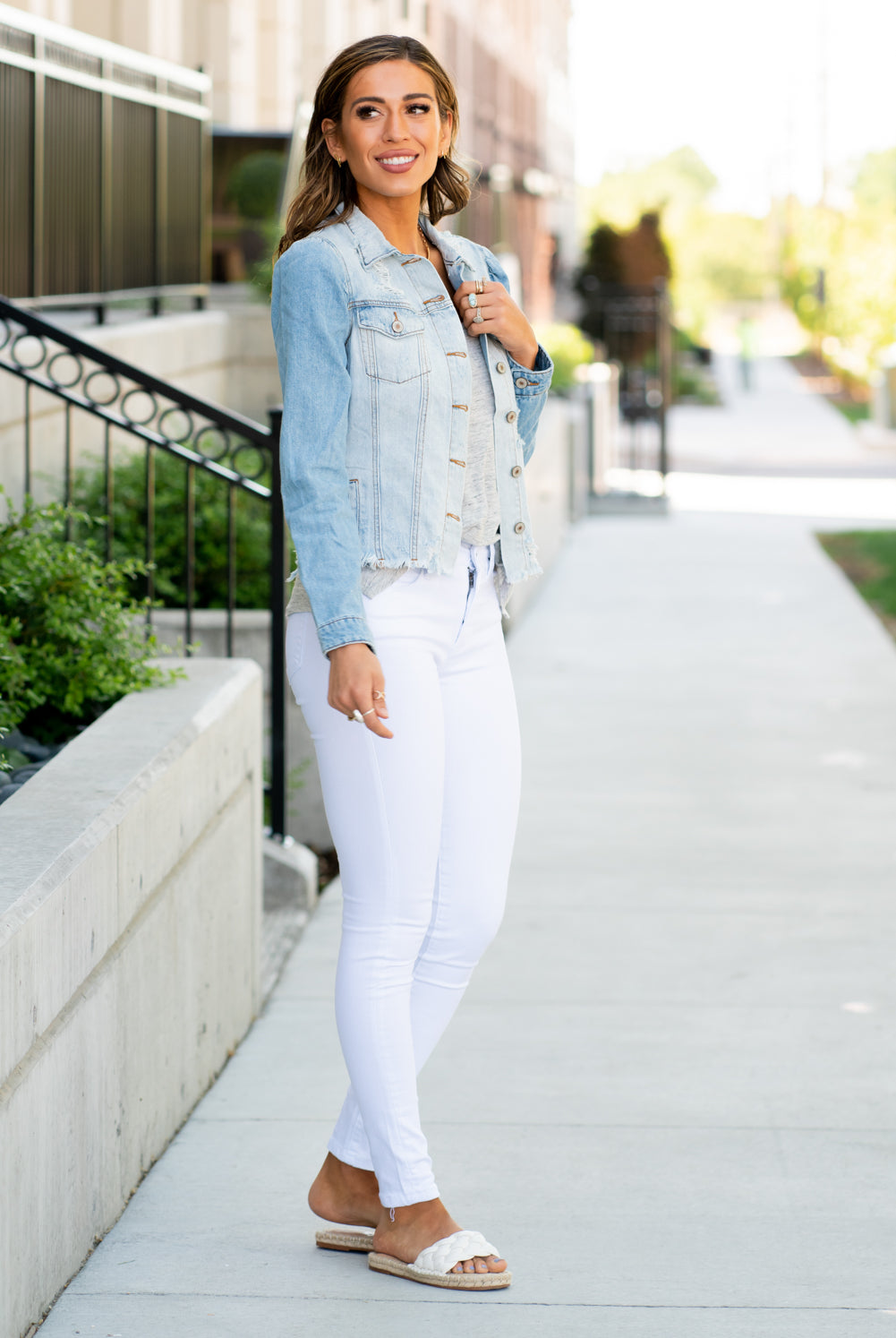 KanCan Jeans Collection: Summer 2021 Color: Light Blue Wash Cut: Fitted Style Denim Jacket with Princess Sleeves Ripped & Distressed with Fray Hem 22.75" Length Material: 100% Cotton Stitching: Classic Style #: KC6344L Contact us for any additional measurements or sizing.